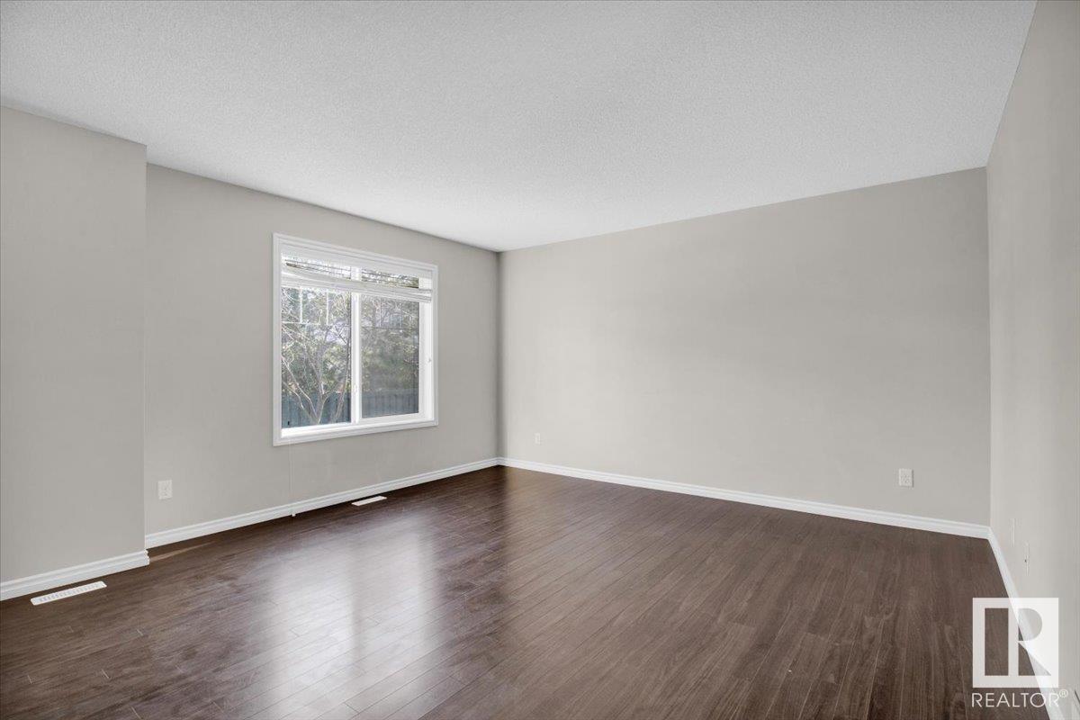 #10 12004 22 Av Sw Property Photo 32