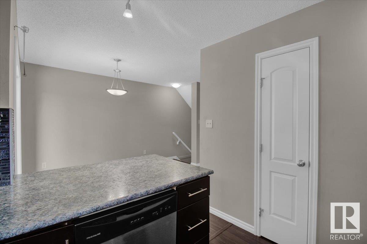 #10 12004 22 Av Sw Property Photo 38