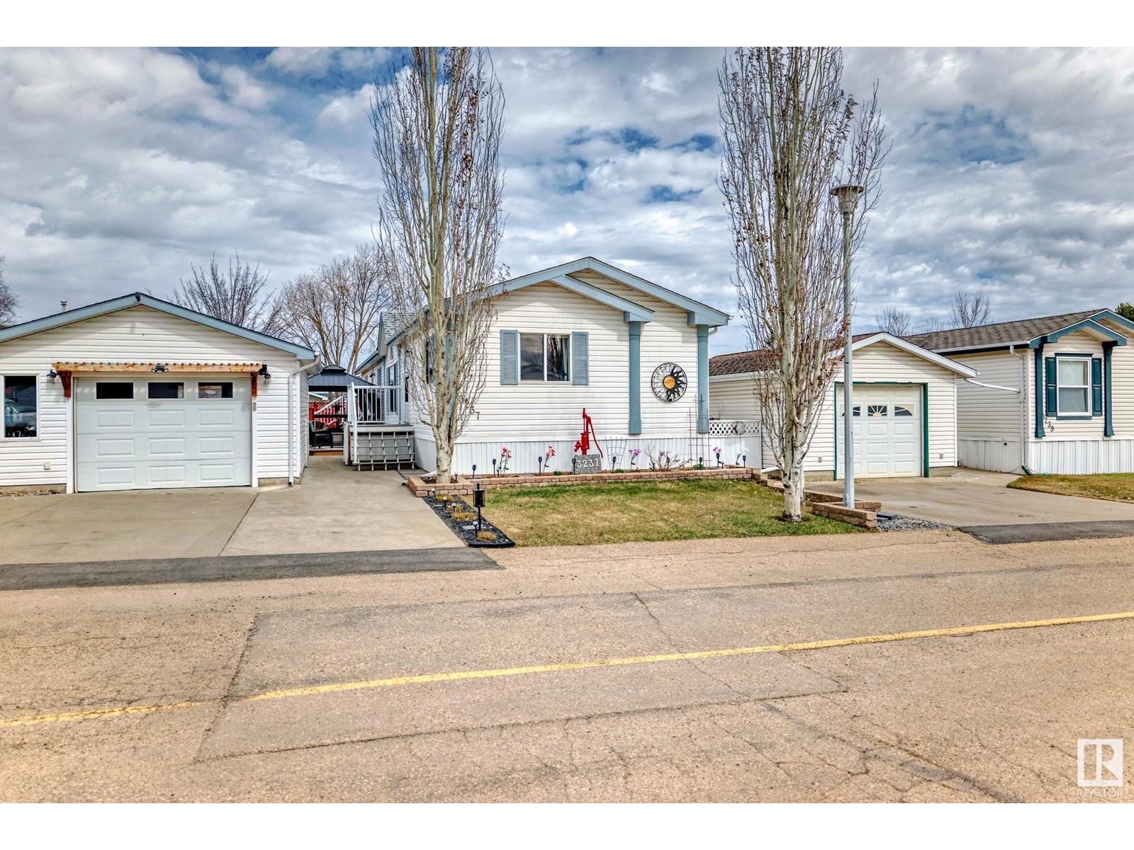3237 Lakewood Cl Nw Property Photo 43