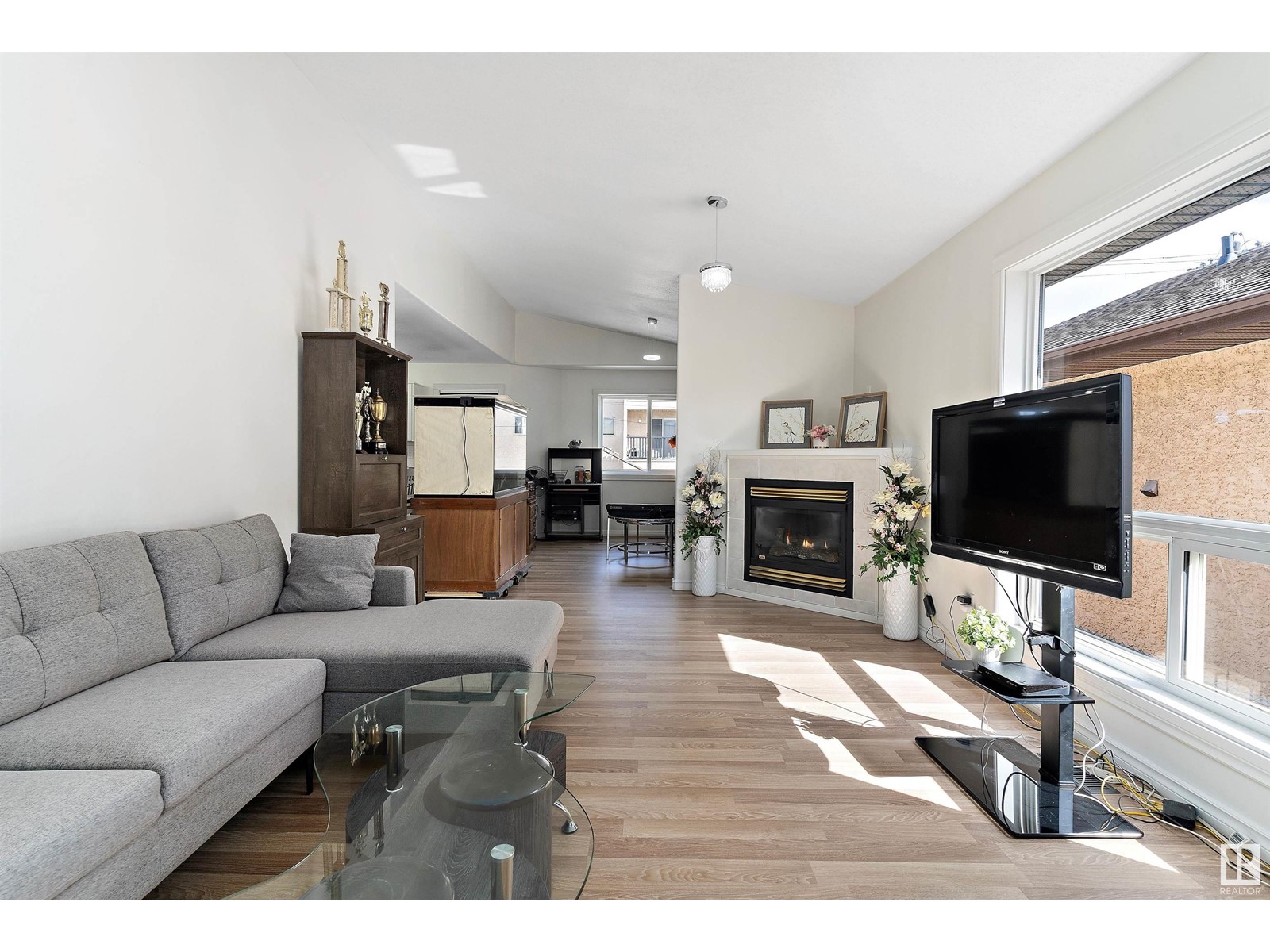 12711 128 St Nw Property Photo 4