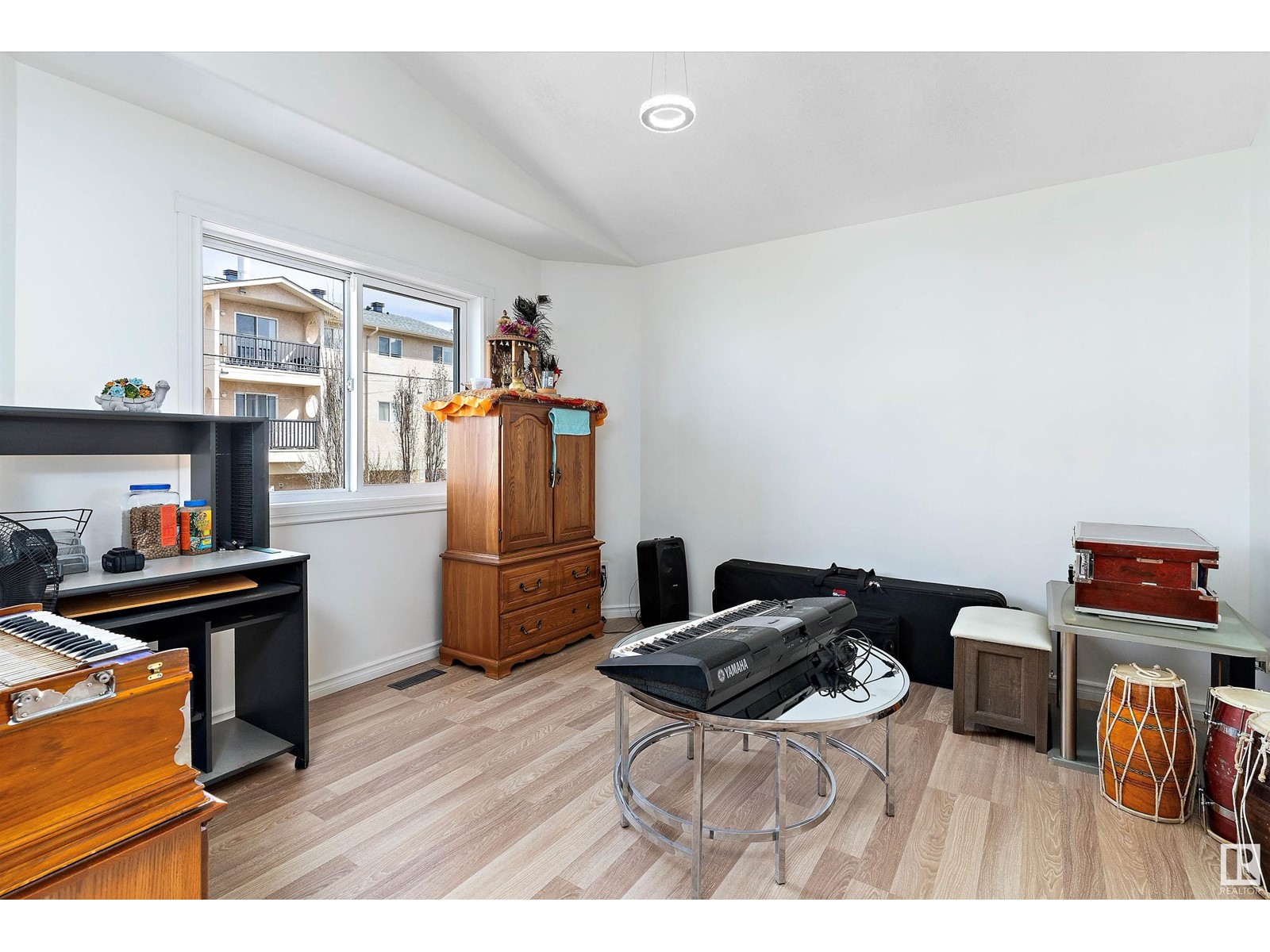 12711 128 St Nw Property Photo 7