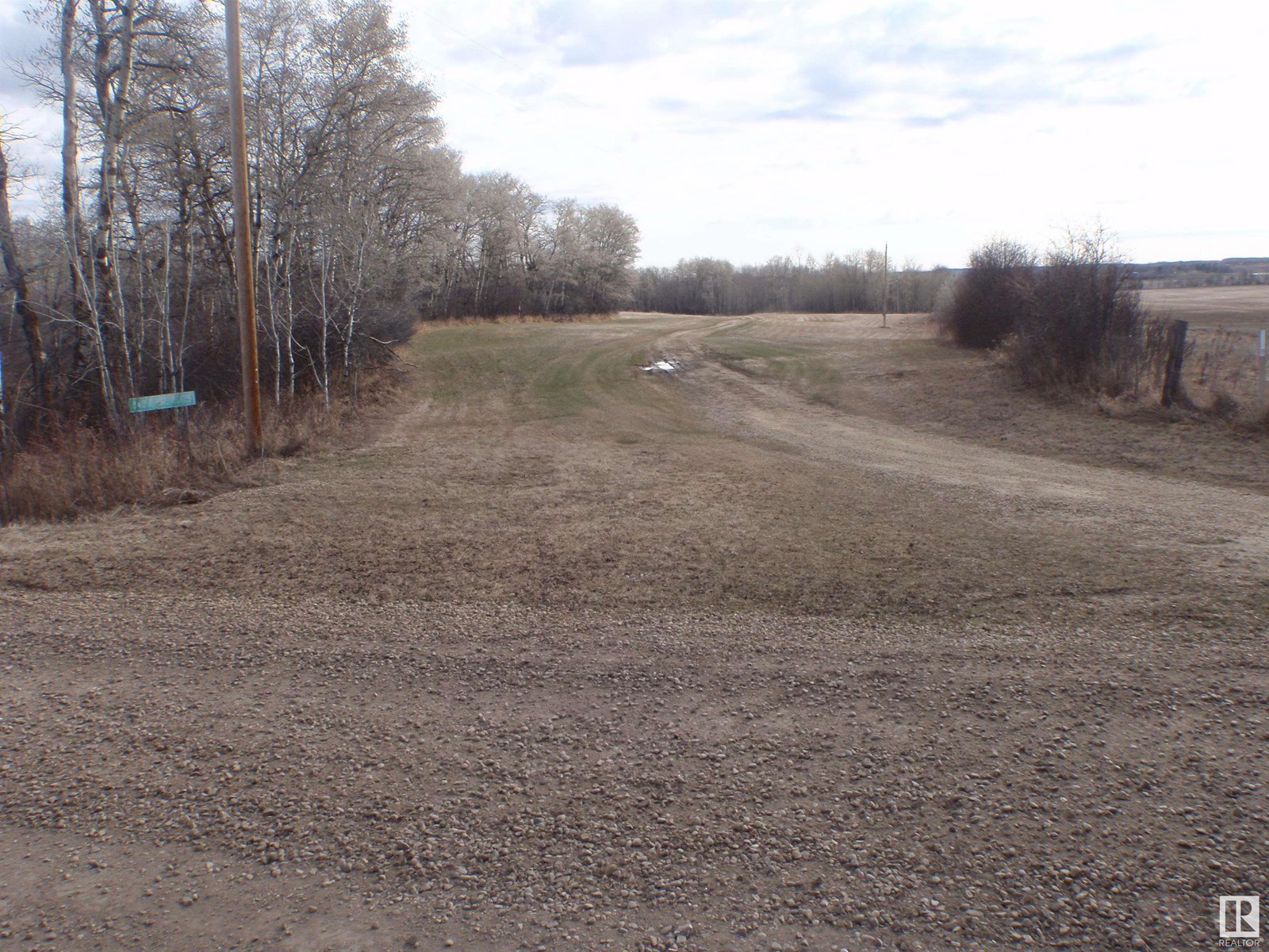 58217 Rr 25 Property Photo 1