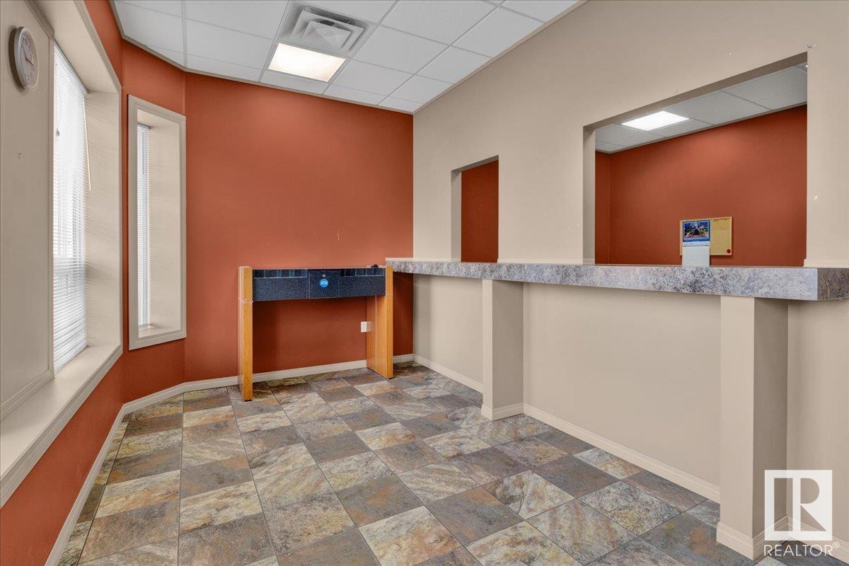5081 50 St Property Photo 6