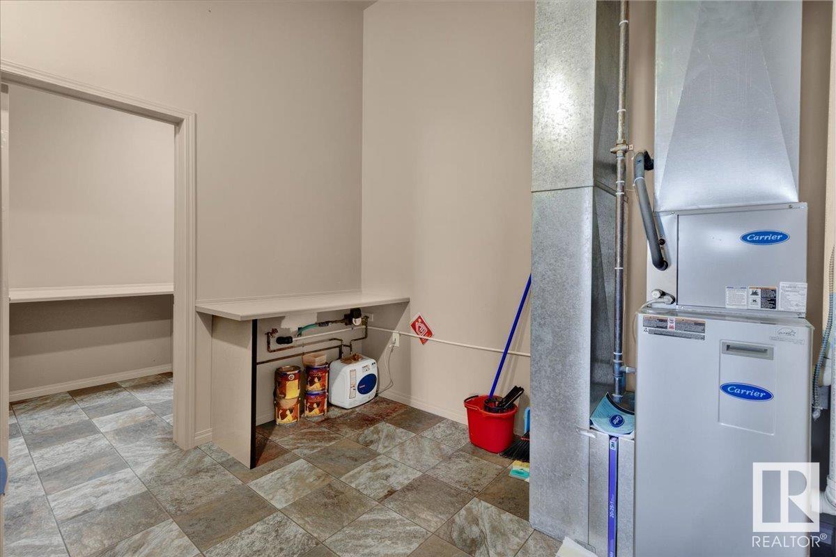 5081 50 St Property Photo 14