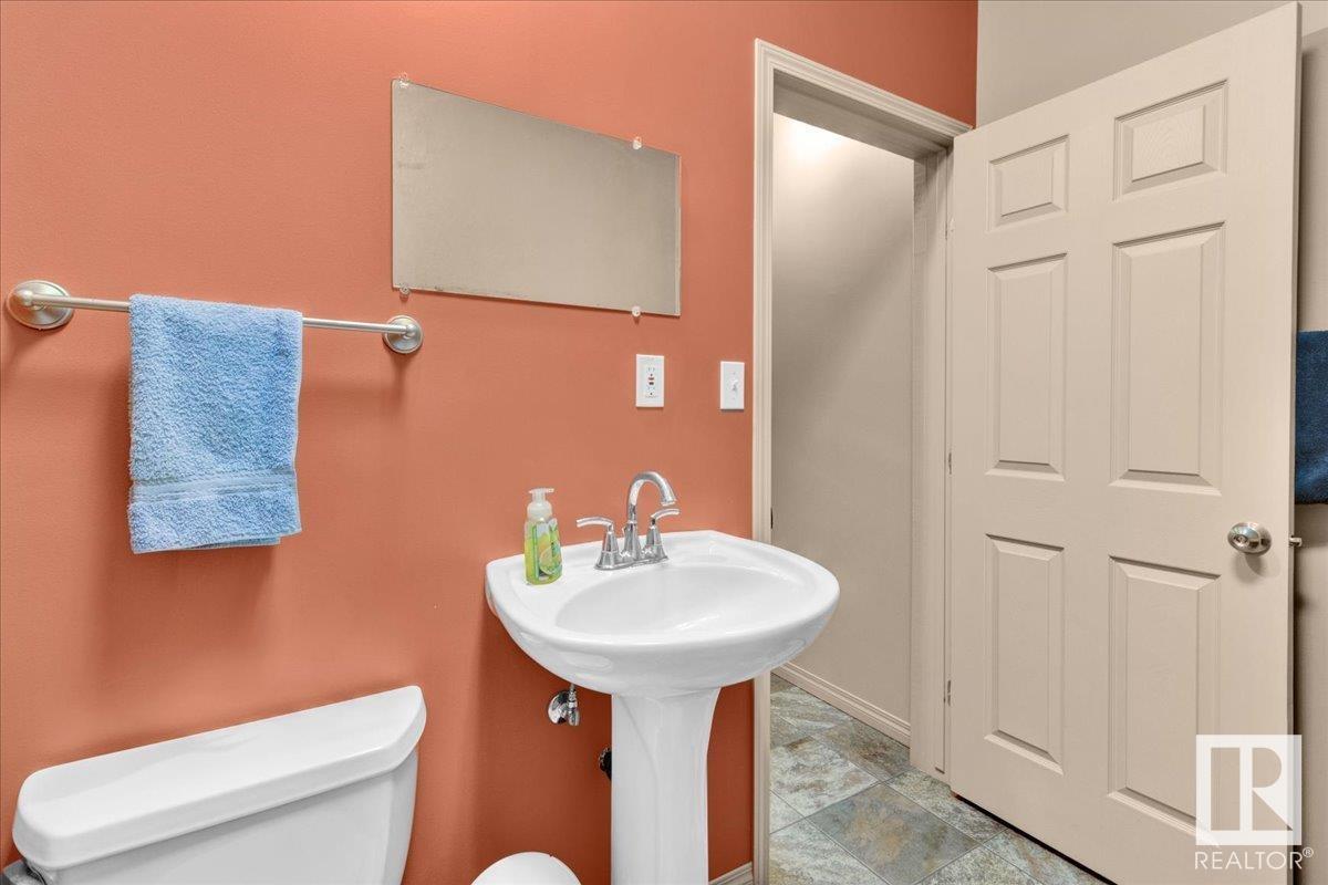 5081 50 St Property Photo 16