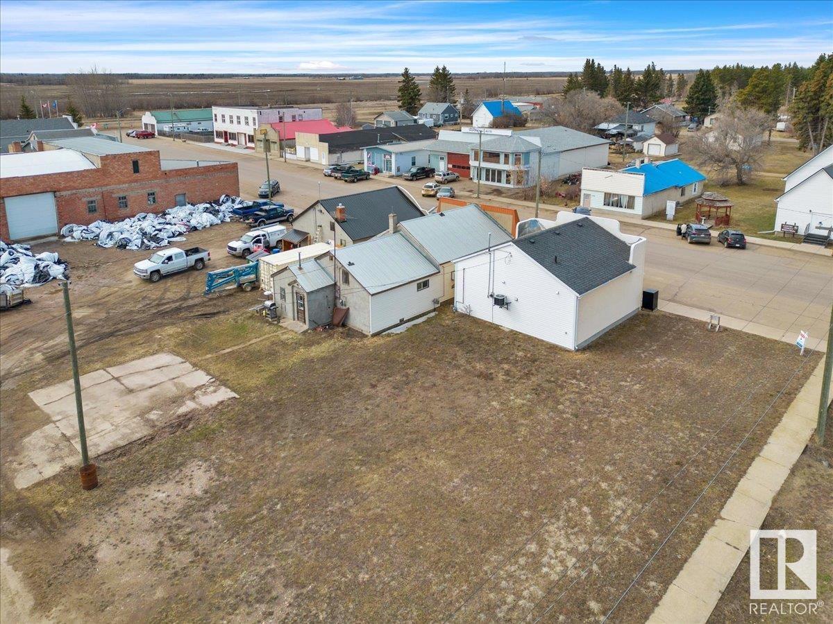 5081 50 St Property Photo 25