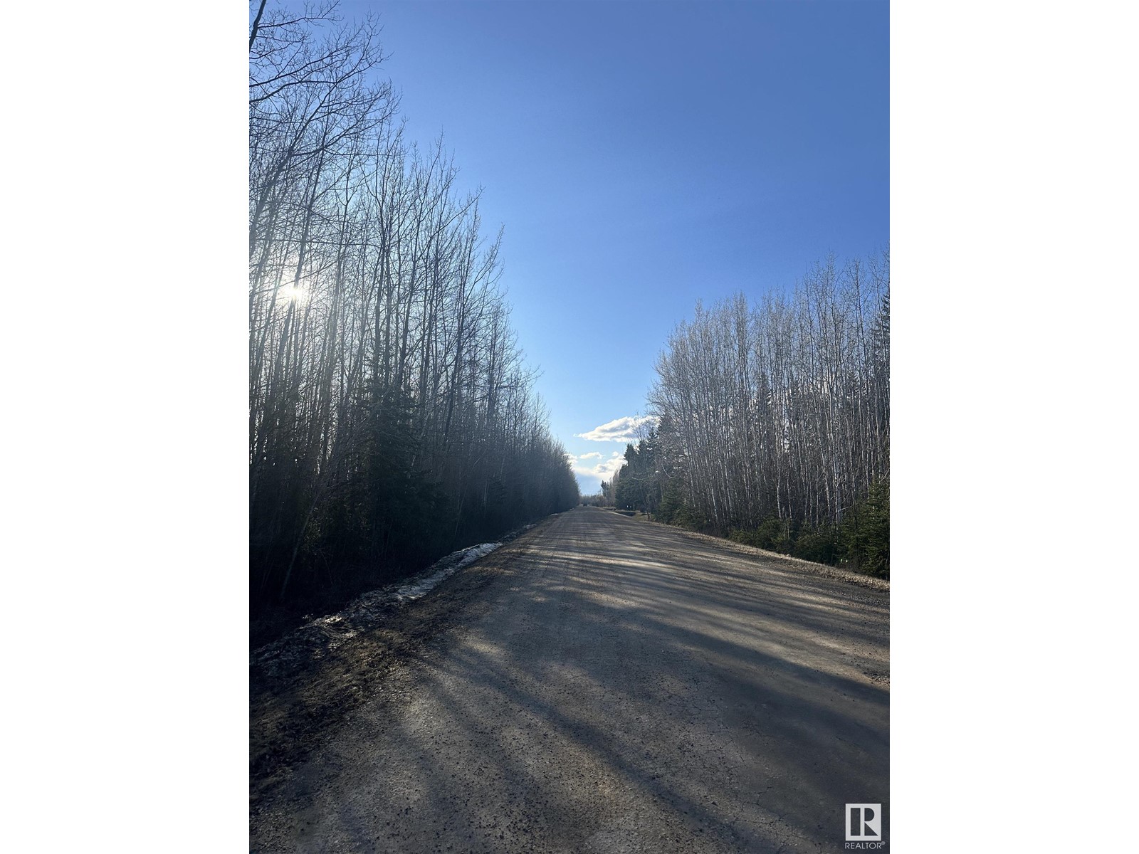 5004 51 Av Property Photo 13