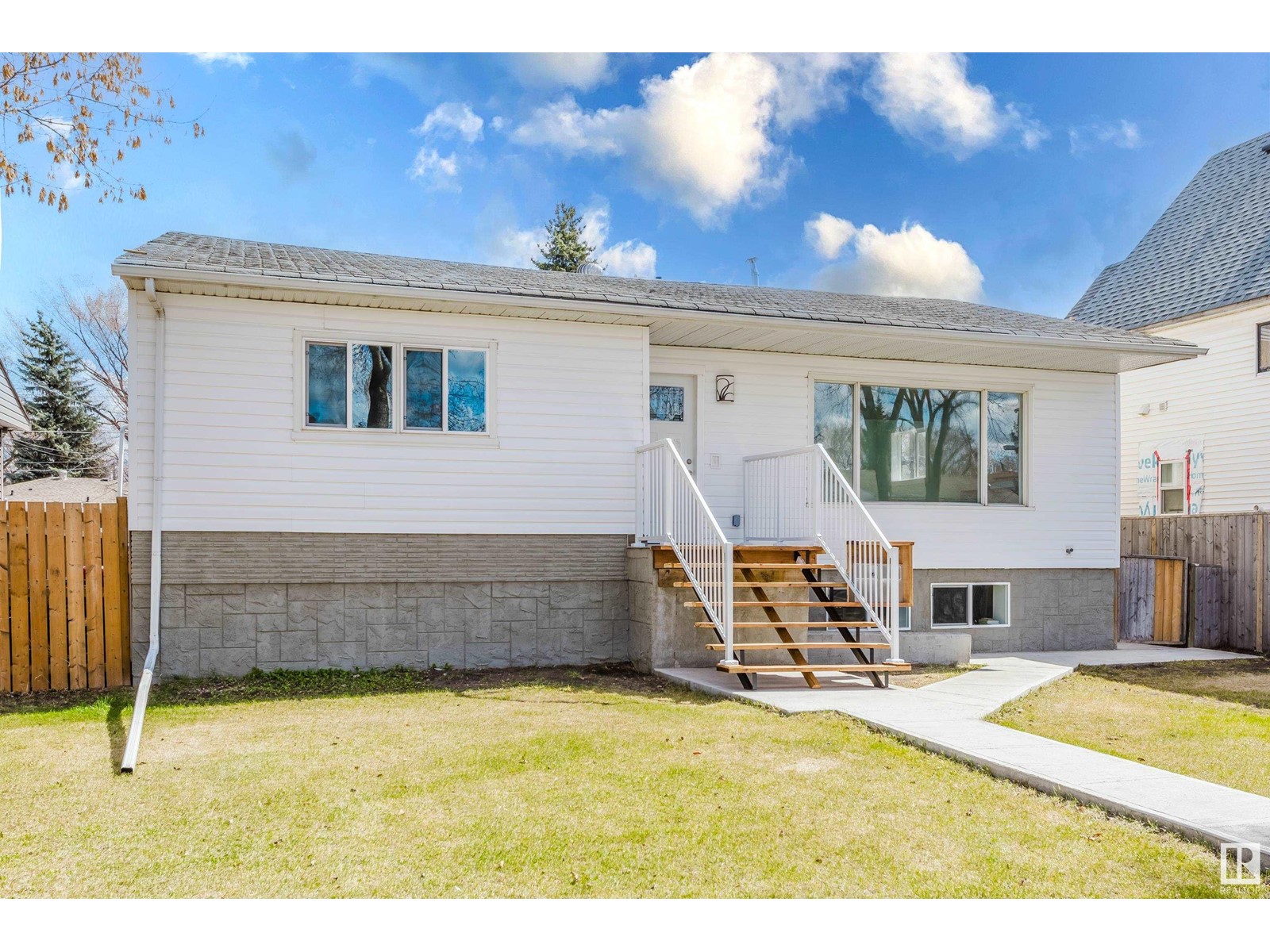 12821 125 ST NW Property Photo 1
