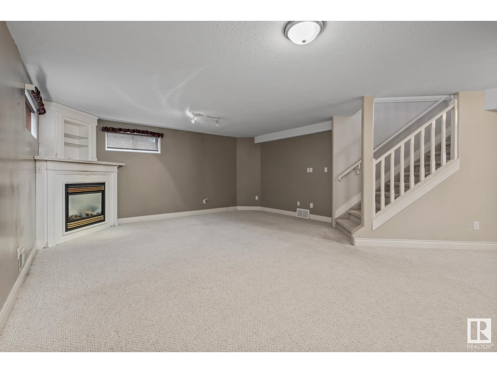 5500 Creekside Pt Property Photo 28