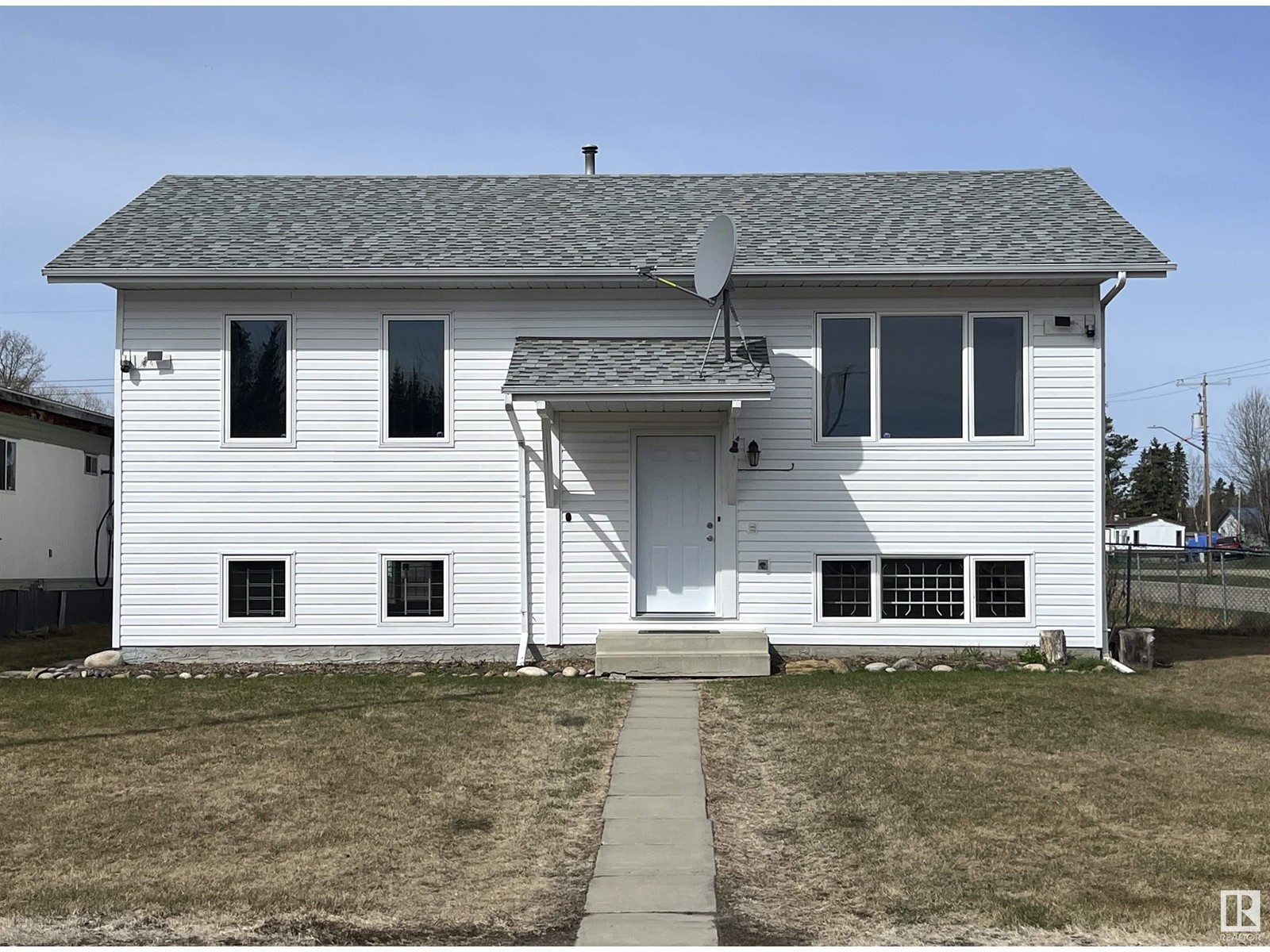 130 1 St Property Photo 1