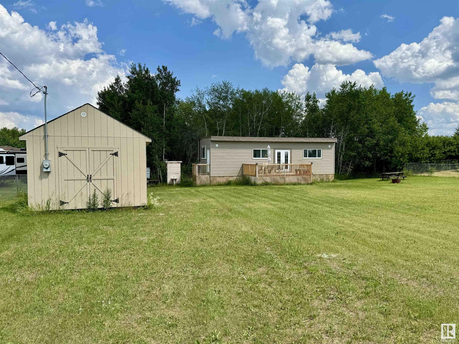 277 57201 Rr 102 Property Photo 11