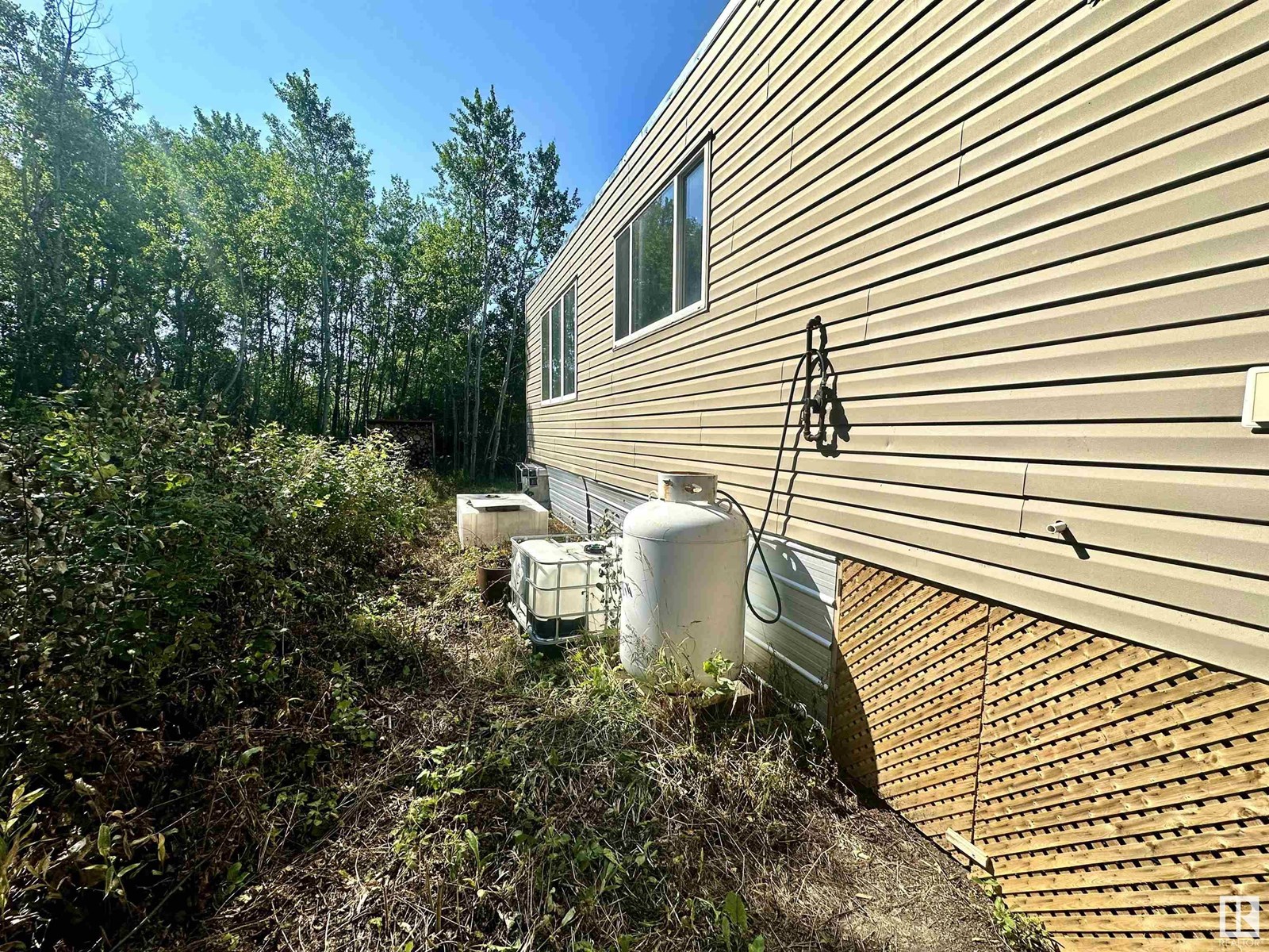 277 57201 Rr 102 Property Photo 22