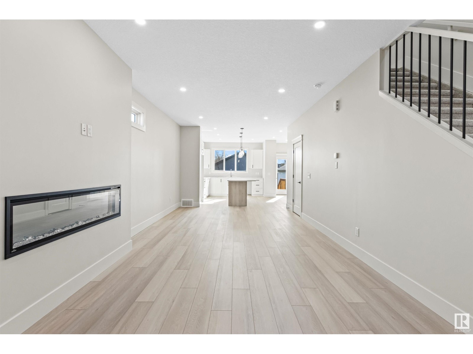11077 150 St Nw Property Photo 11