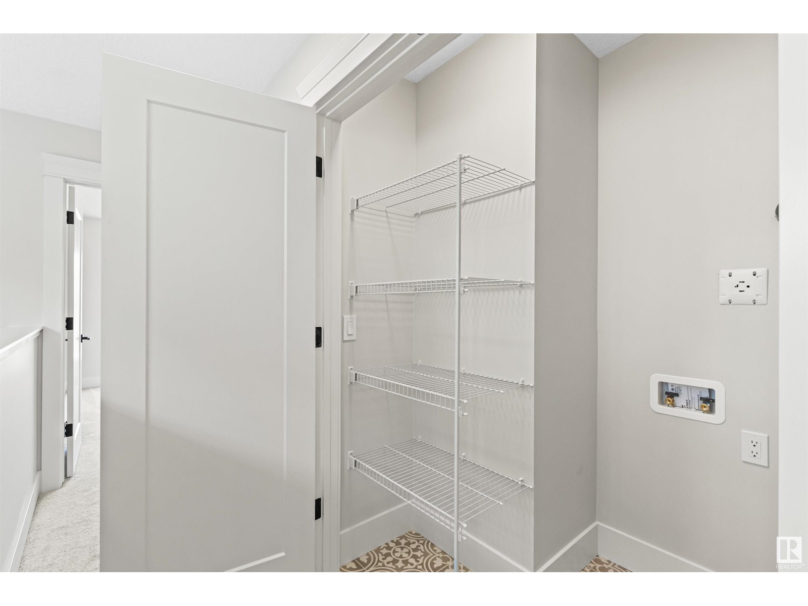 11077 150 St Nw Property Photo 24