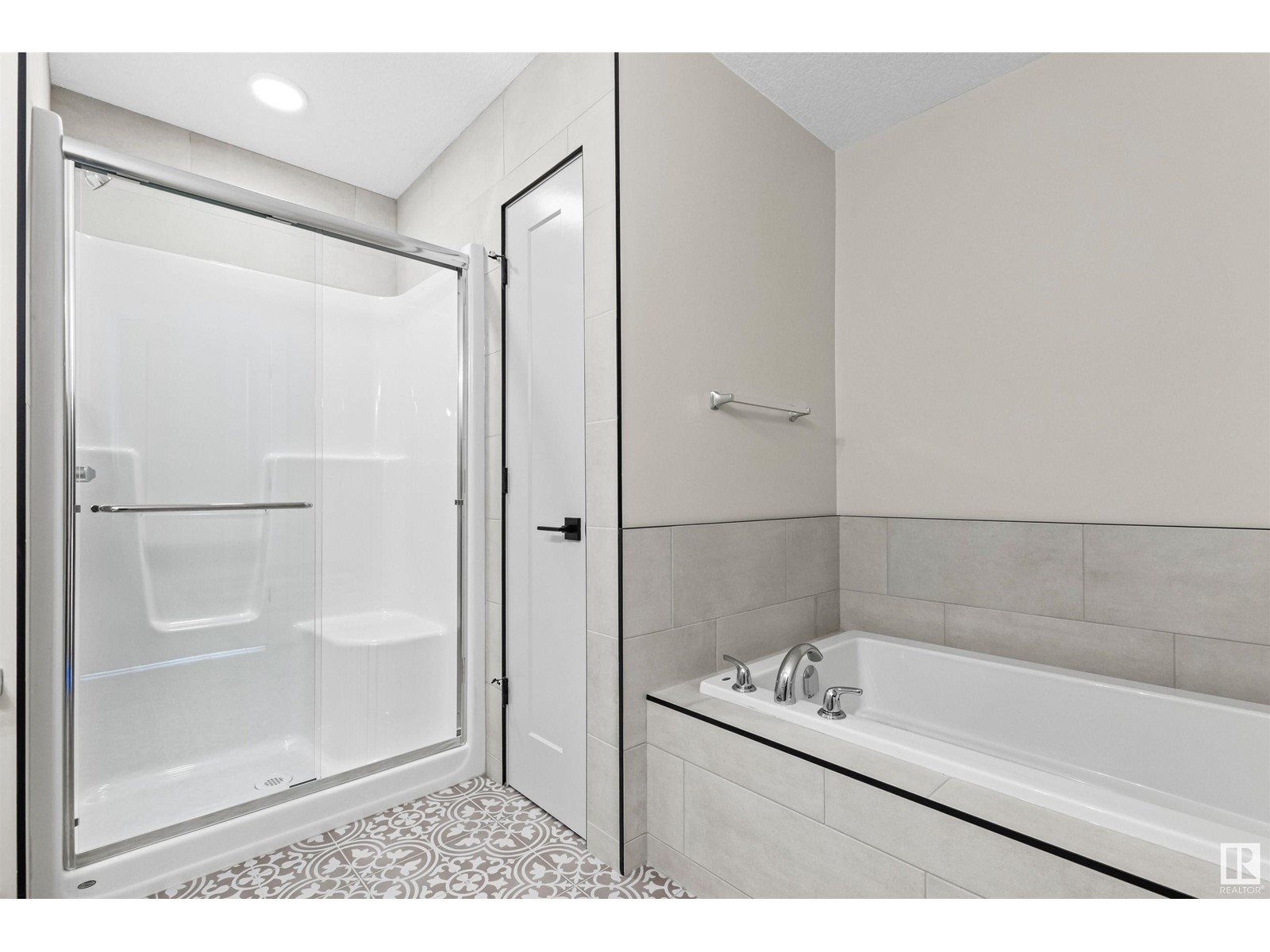 11077 150 St Nw Property Photo 30