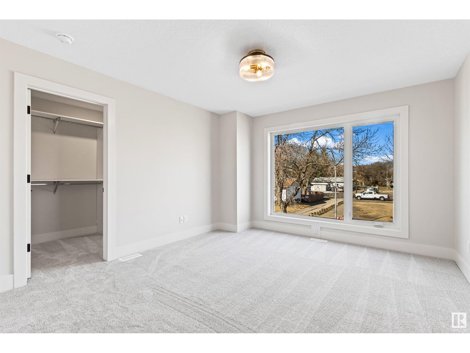 11077 150 St Nw Property Photo 35