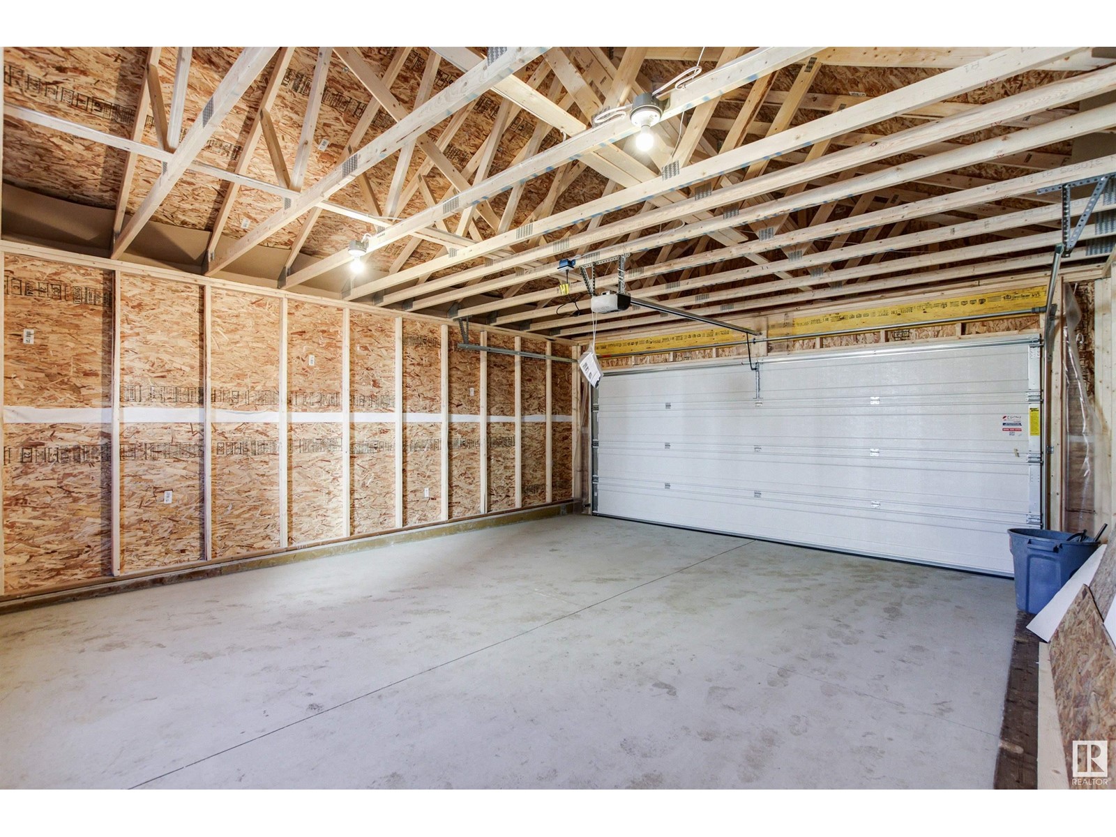 11077 150 St Nw Property Photo 49