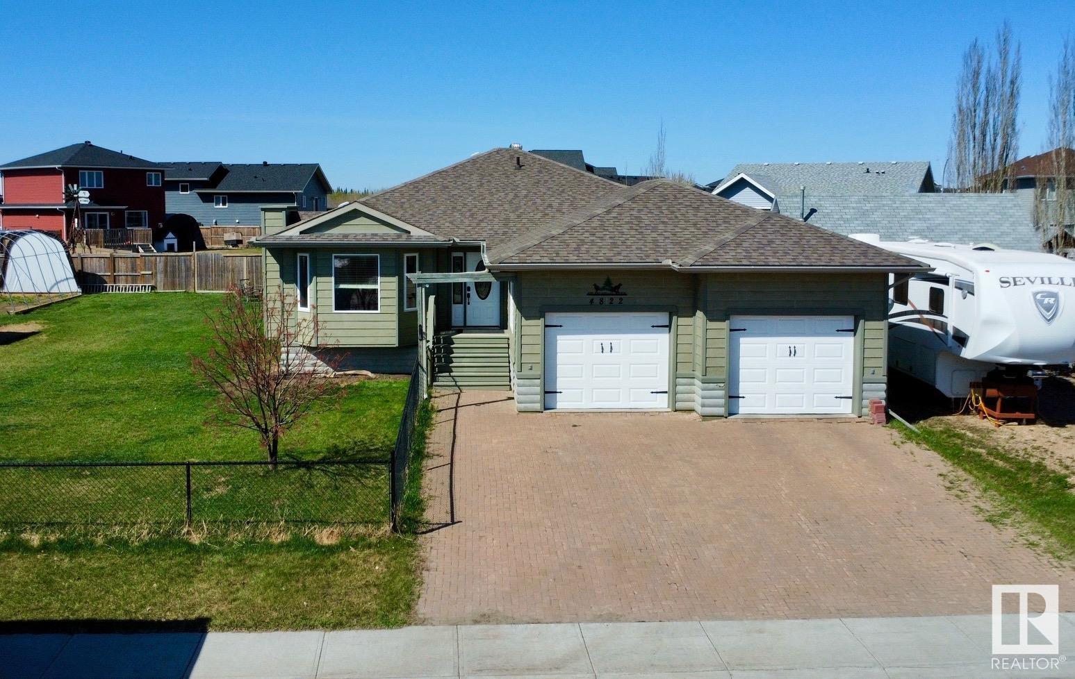 4822 55 St Property Photo