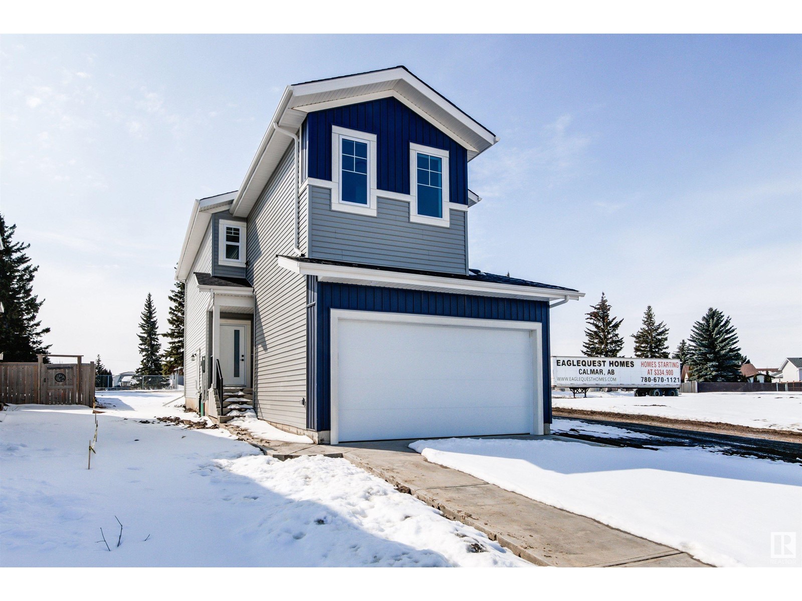 5133 53 Av Property Photo 1