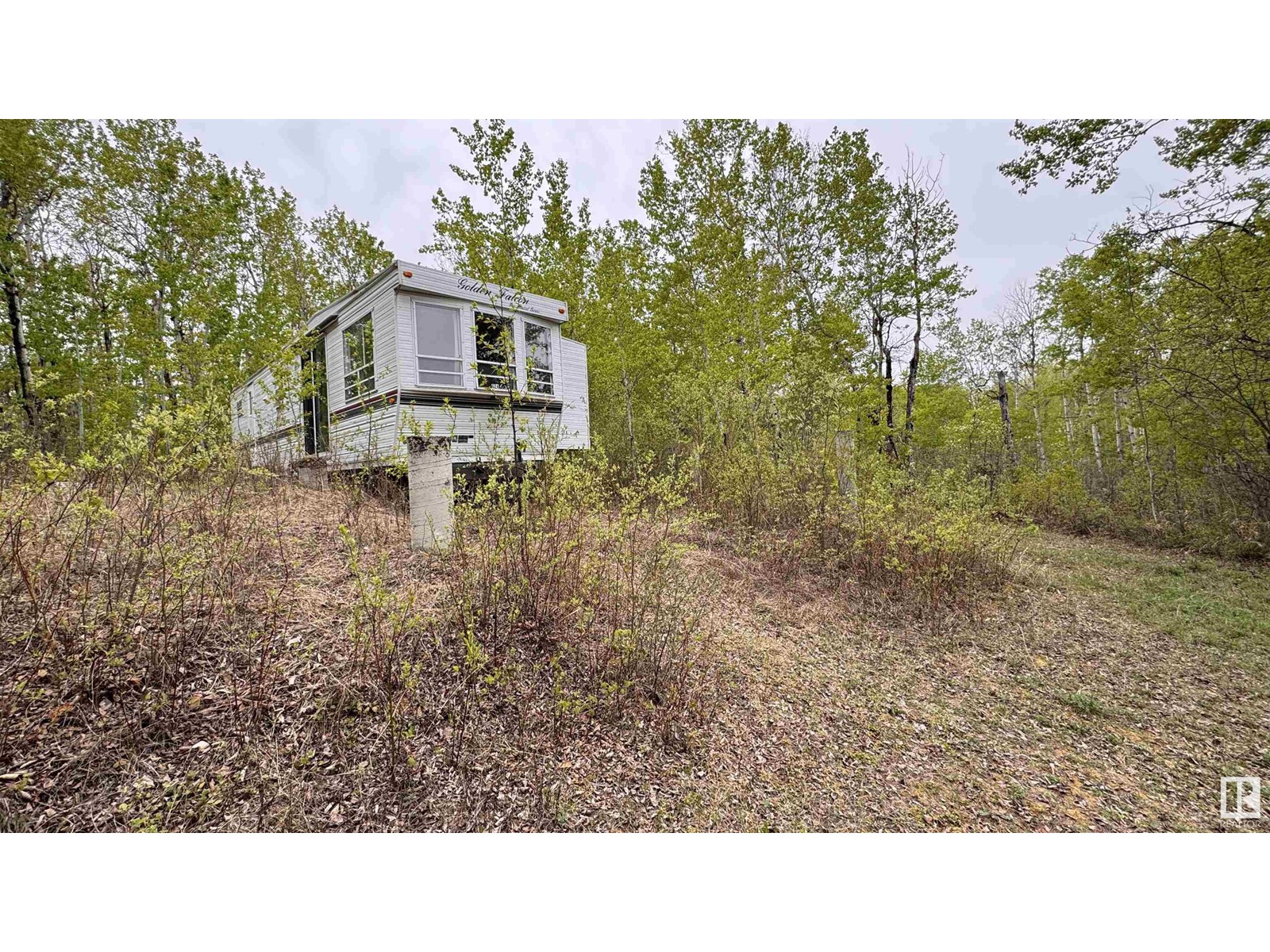 430, 11121 TWP RD 595 Property Photo 1