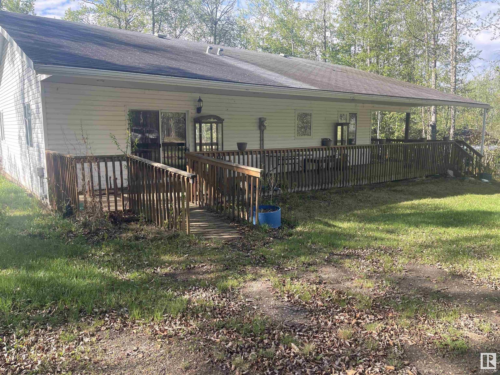 137 63303 Hwy 867 Property Photo 1