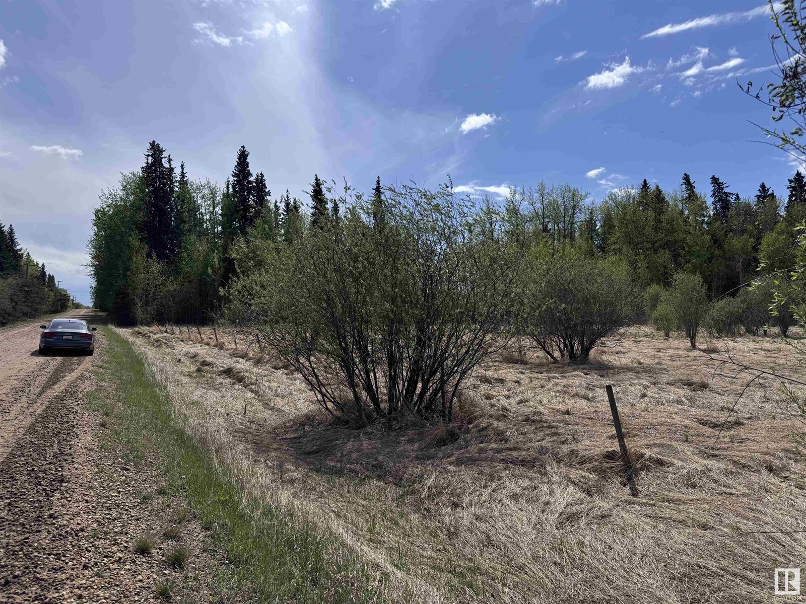 4816 & 4818 55 St Property Photo 7
