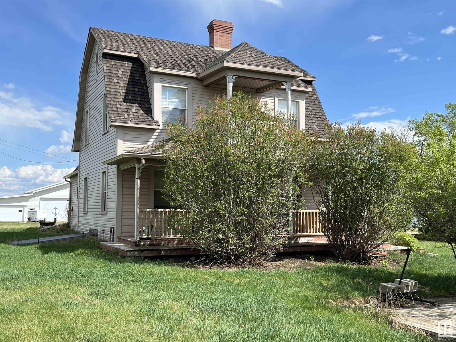 4301 66 Street Property Photo 1