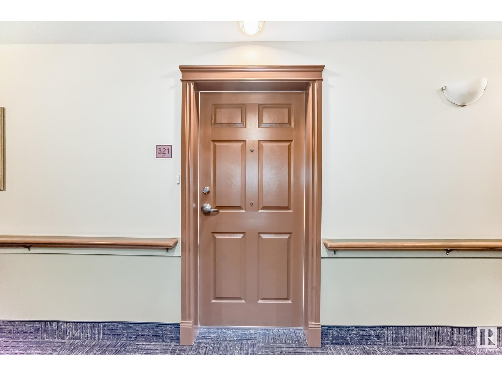 #321 8802 Southfort Property Photo 26