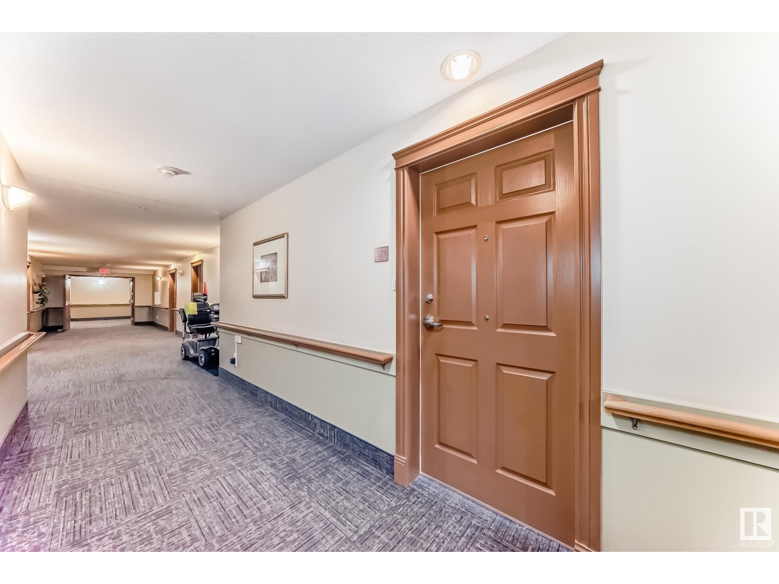 #321 8802 Southfort Property Photo 27