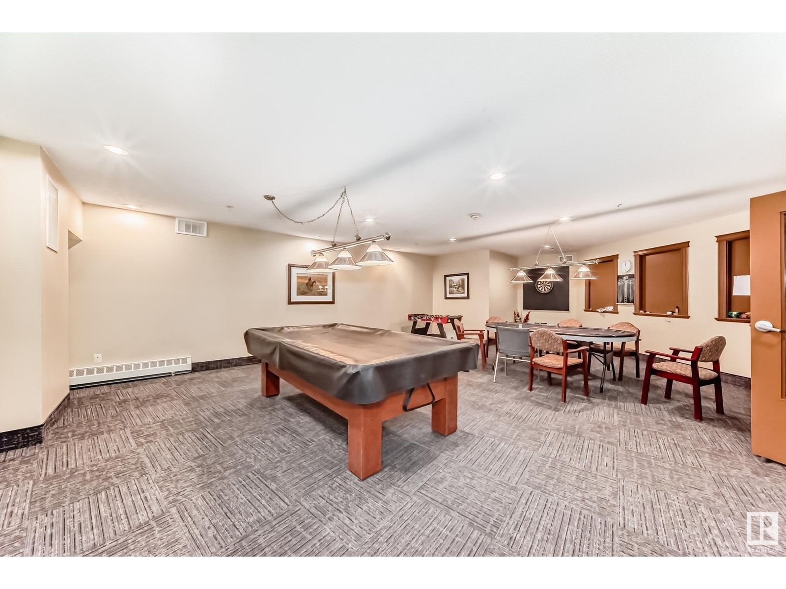 #321 8802 Southfort Property Photo 32