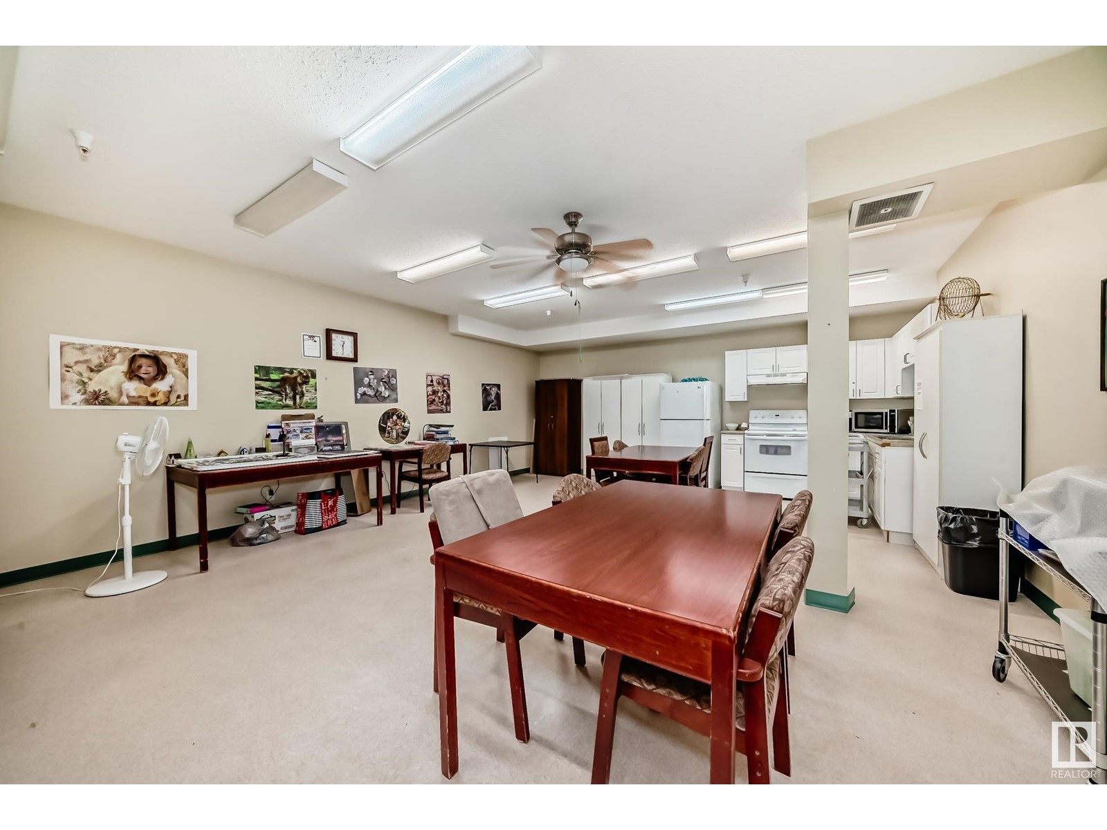#321 8802 Southfort Property Photo 34