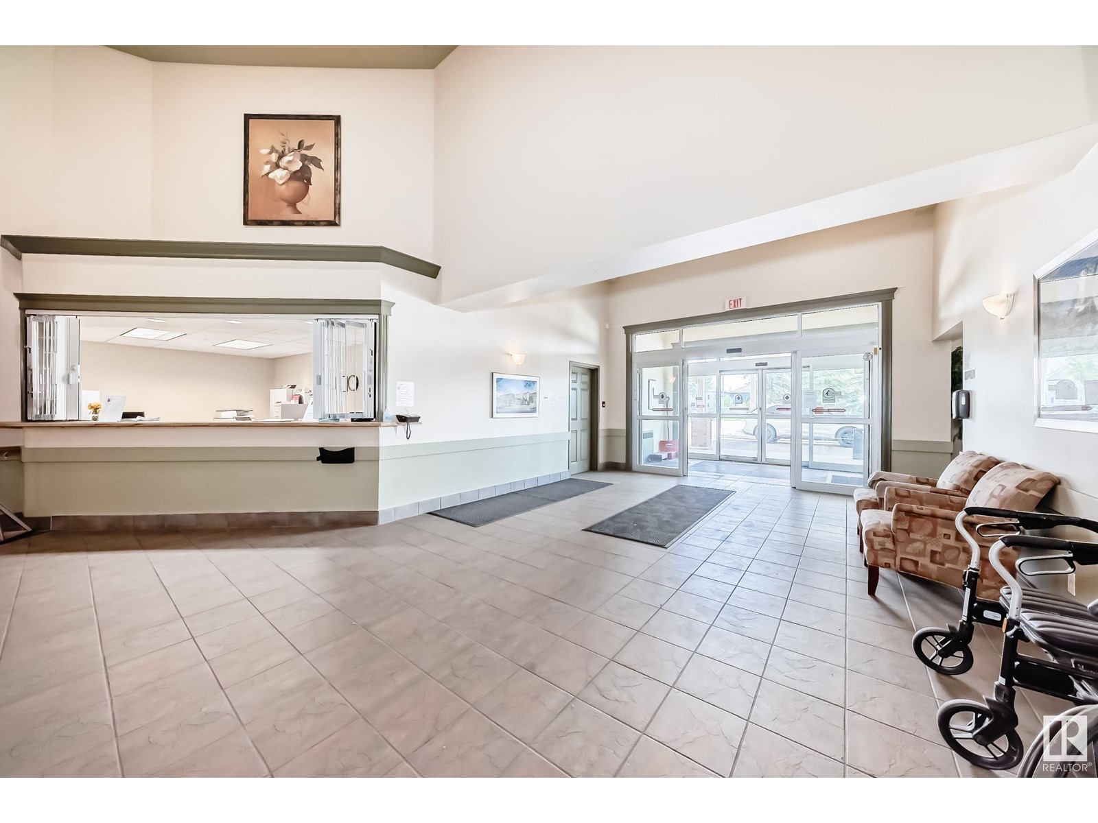 #321 8802 Southfort Property Photo 39