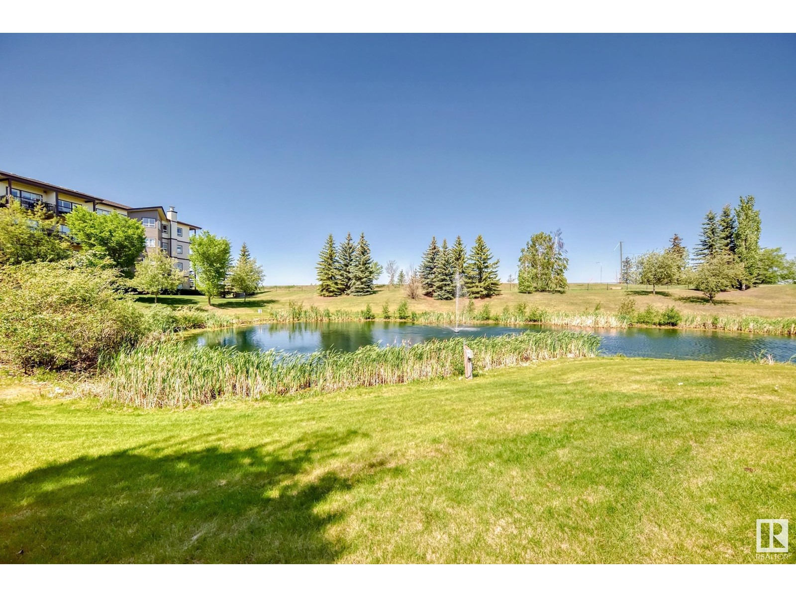 #321 8802 Southfort Property Photo 43