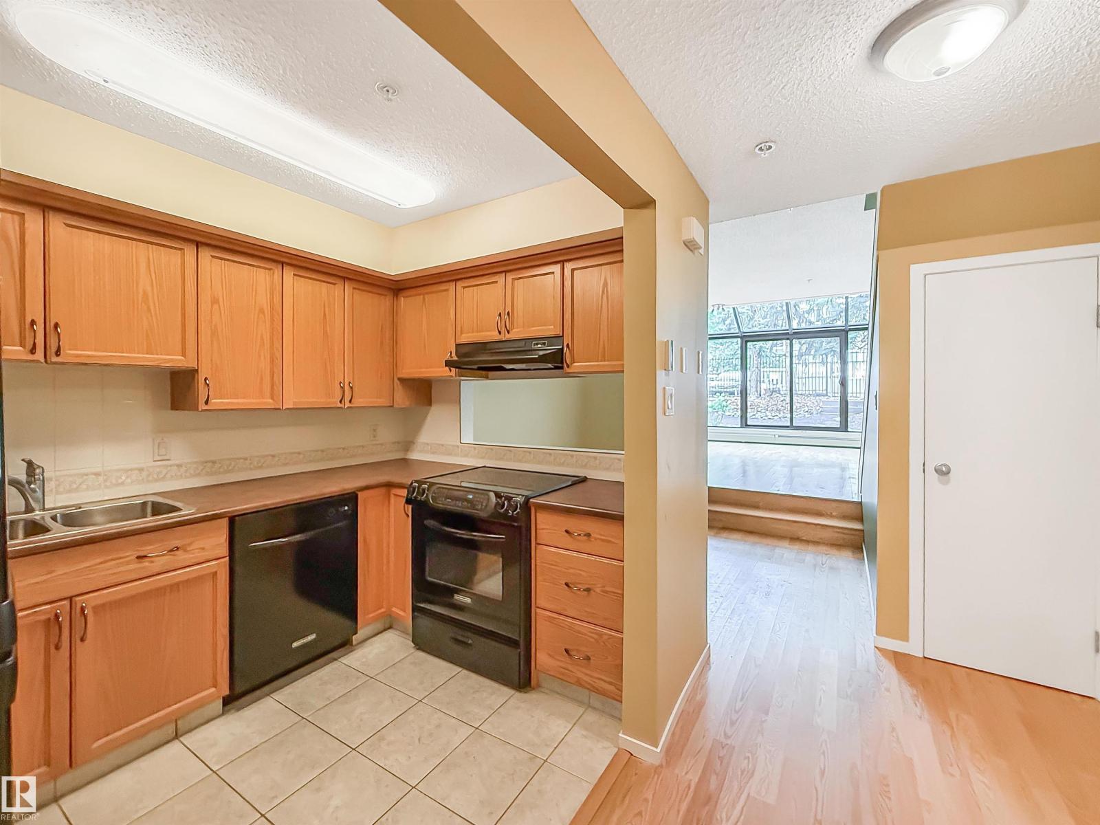 11166 83 Av Nw Nw Property Photo 3