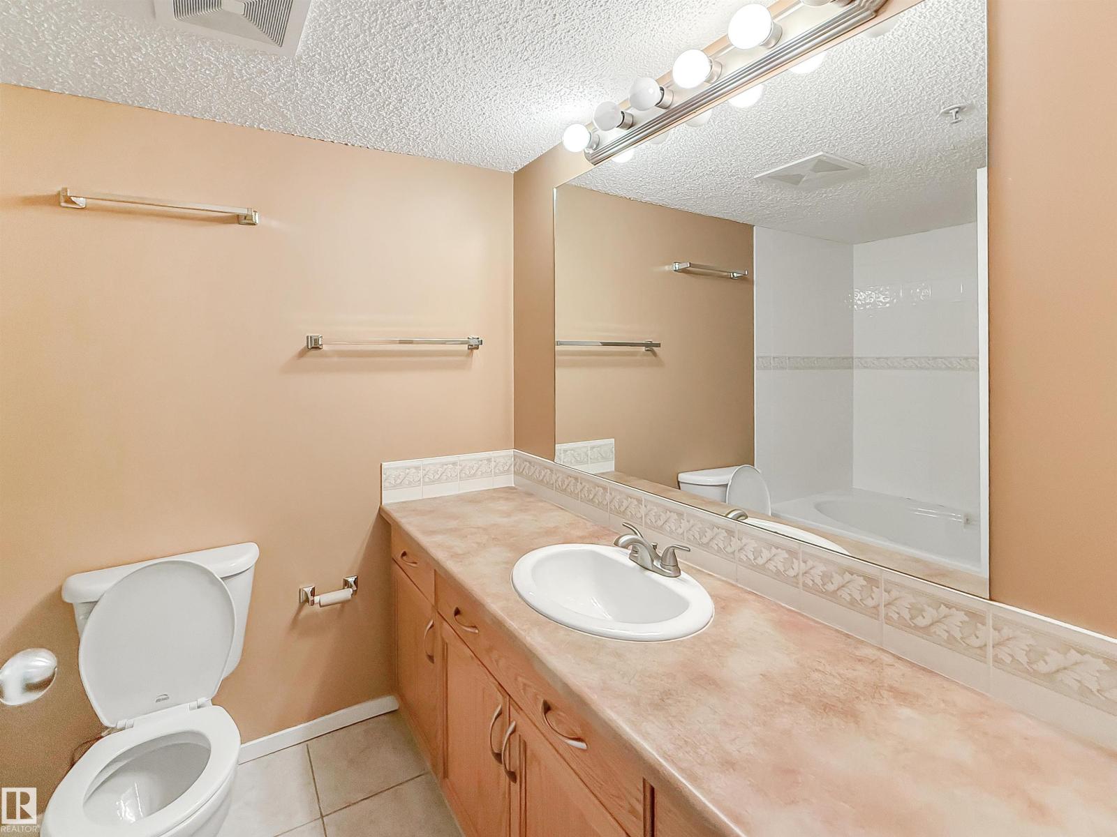 11166 83 Av Nw Nw Property Photo 7