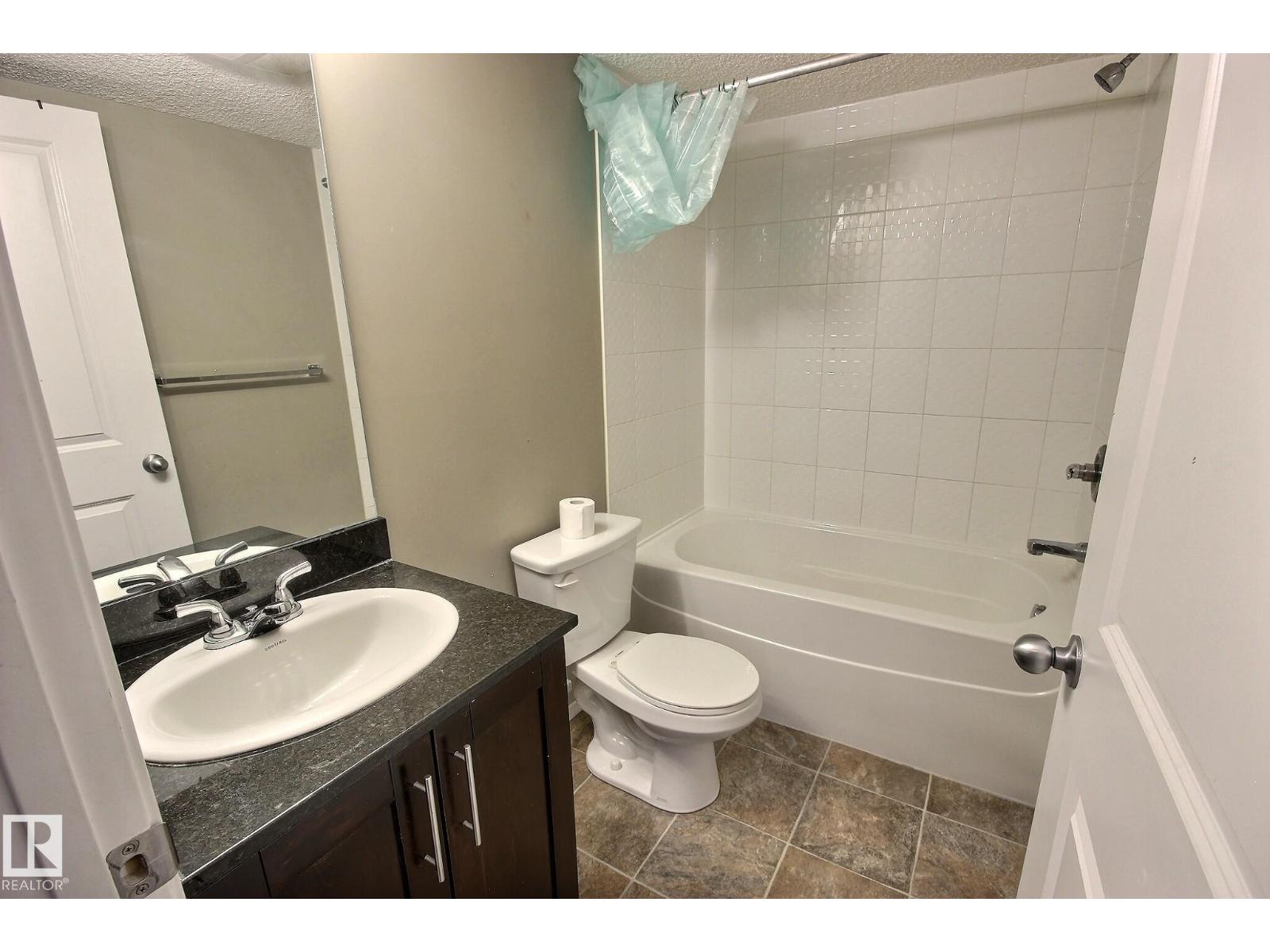 E4439876 Property Photo 15