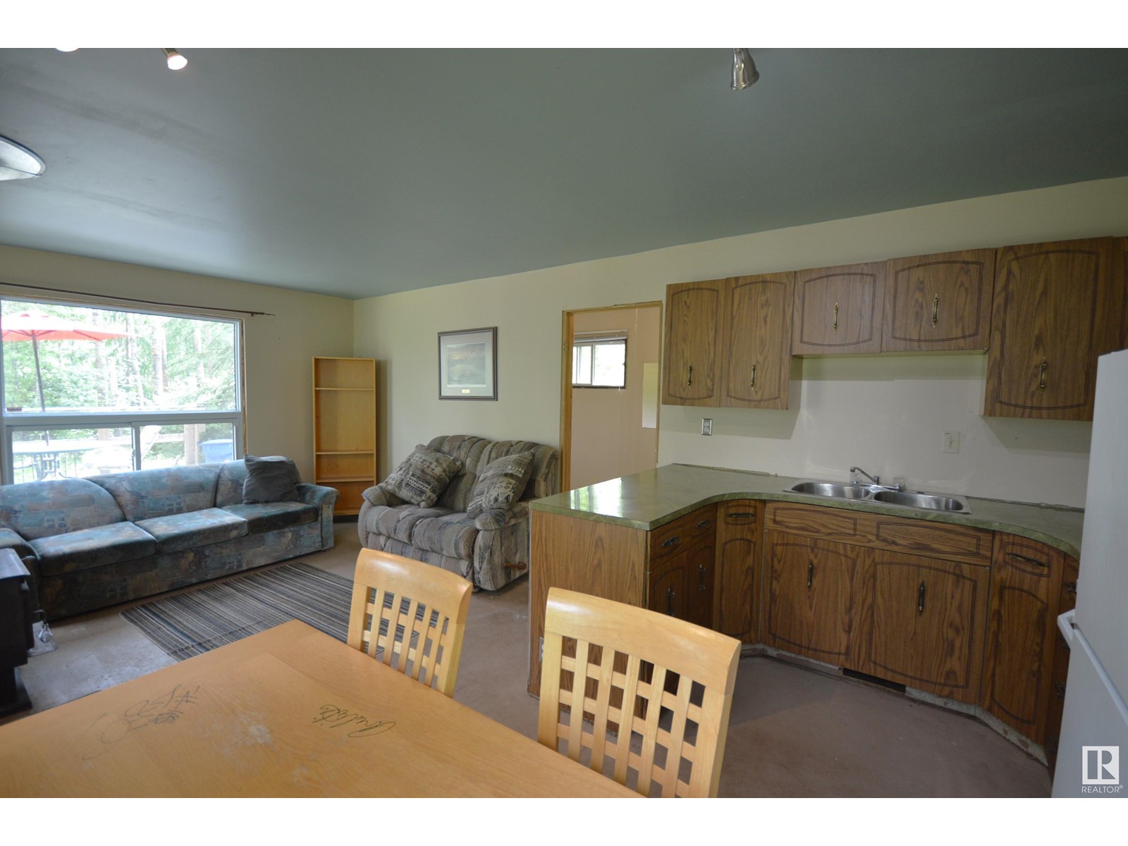 6 45302 Twp Rd 593a Property Photo 5