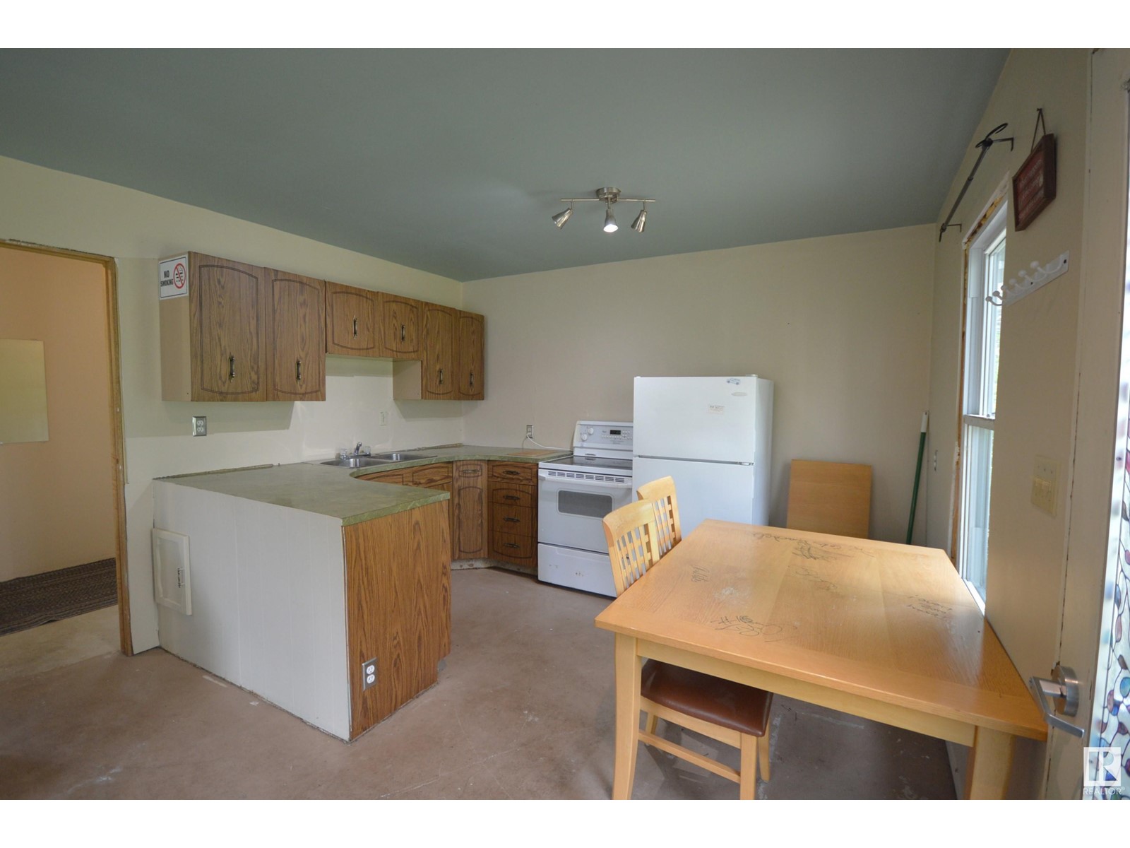 6 45302 Twp Rd 593a Property Photo 6