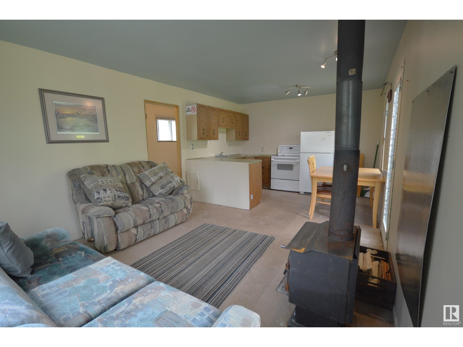 6 45302 Twp Rd 593a Property Photo 12