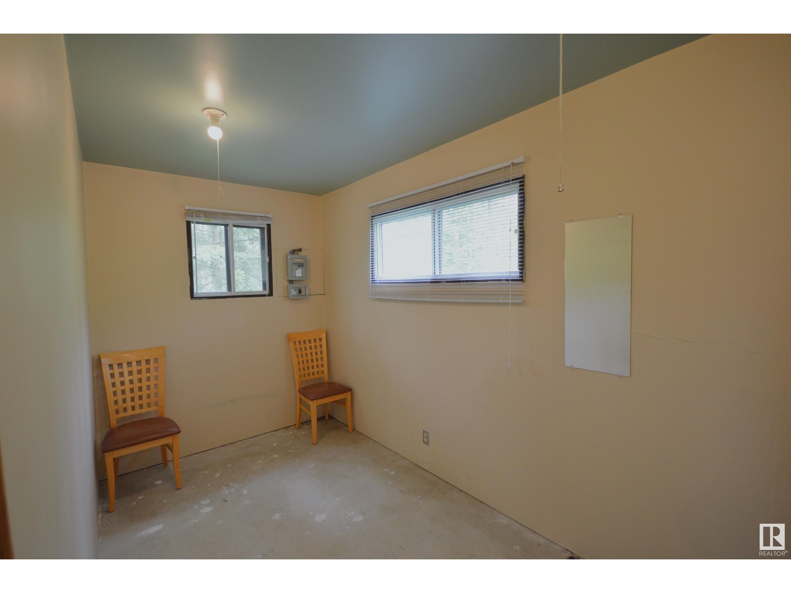 6 45302 Twp Rd 593a Property Photo 15