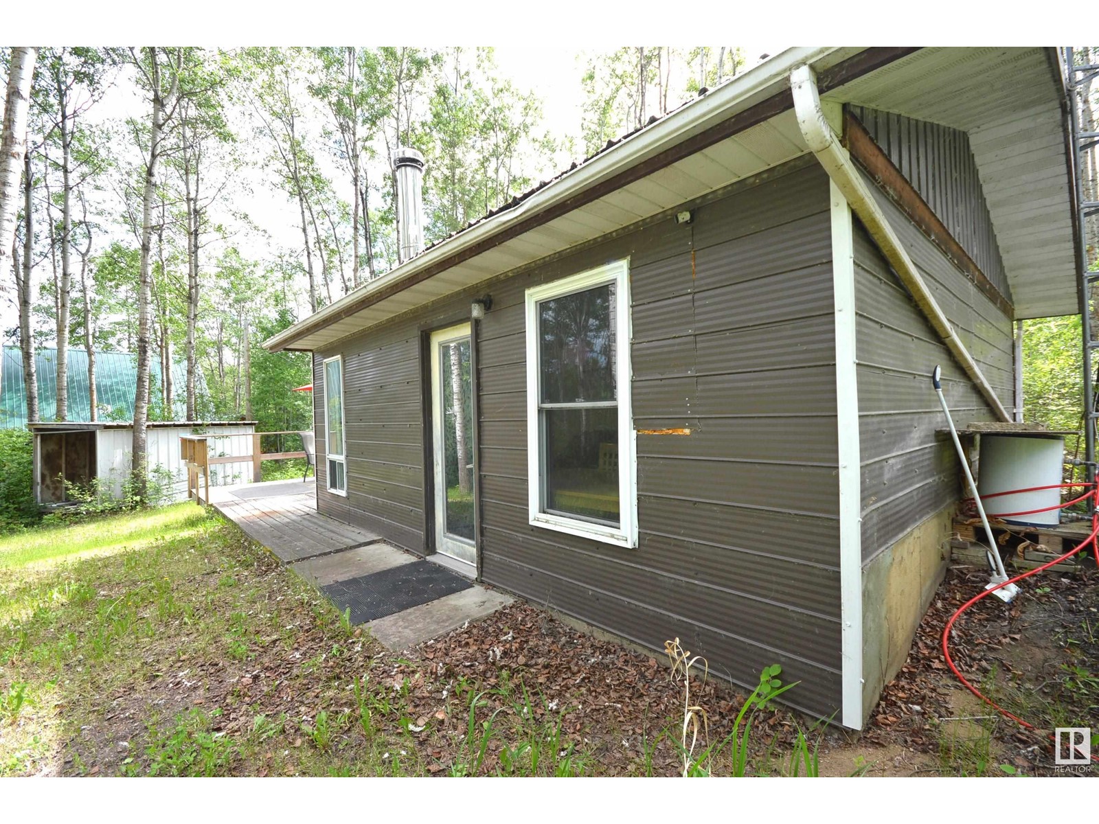 6 45302 Twp Rd 593a Property Photo 21