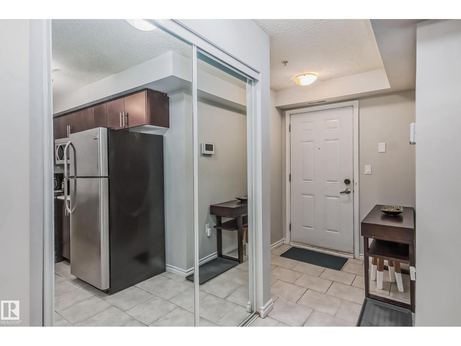 #115 10118 106 Av Nw Property Photo 16