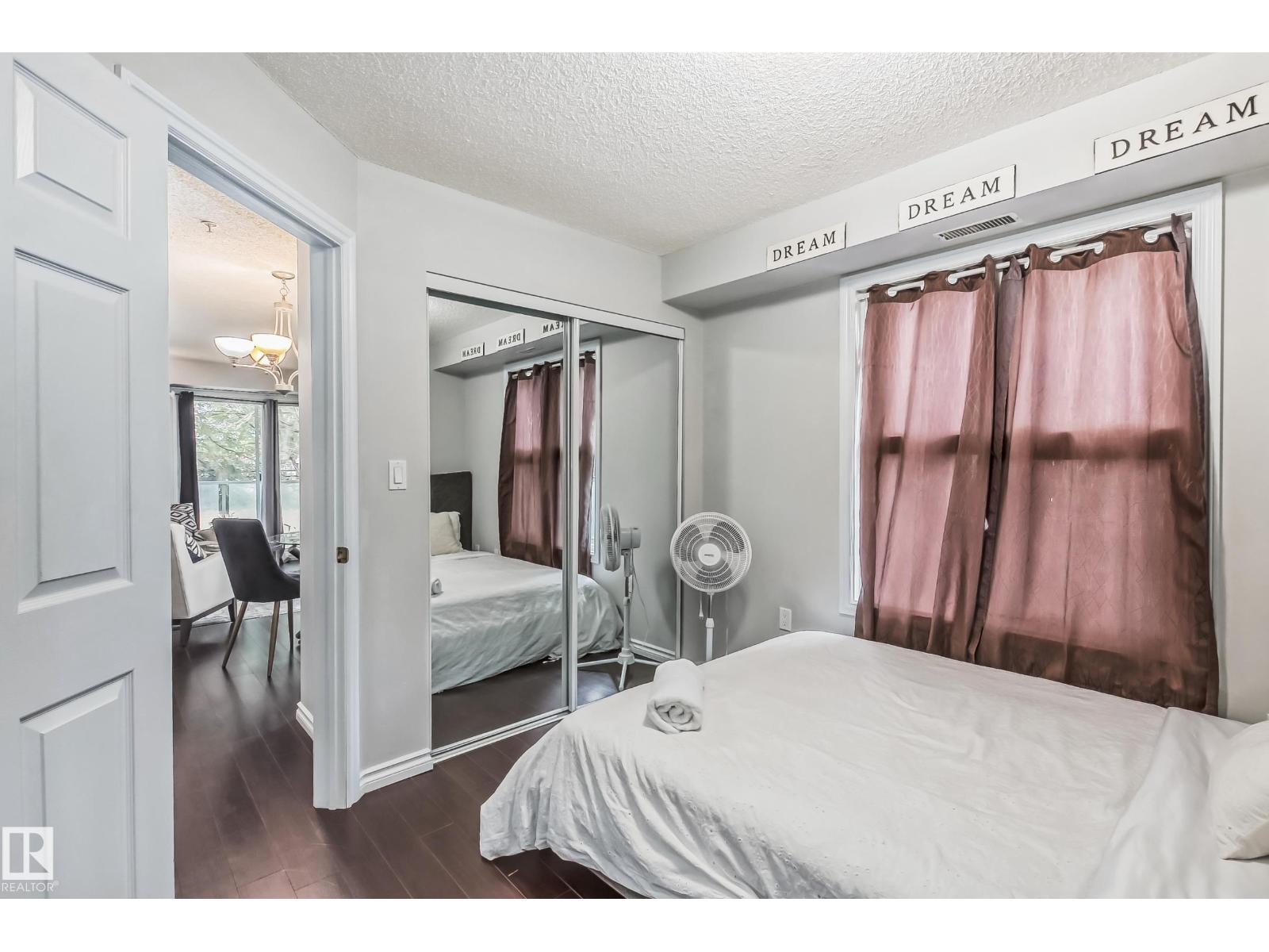 #115 10118 106 Av Nw Property Photo 19