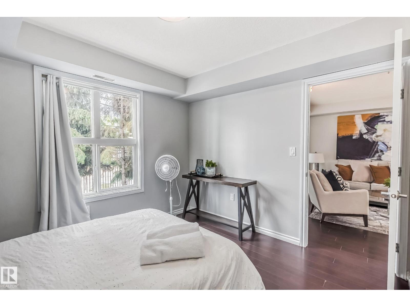 #115 10118 106 Av Nw Property Photo 21