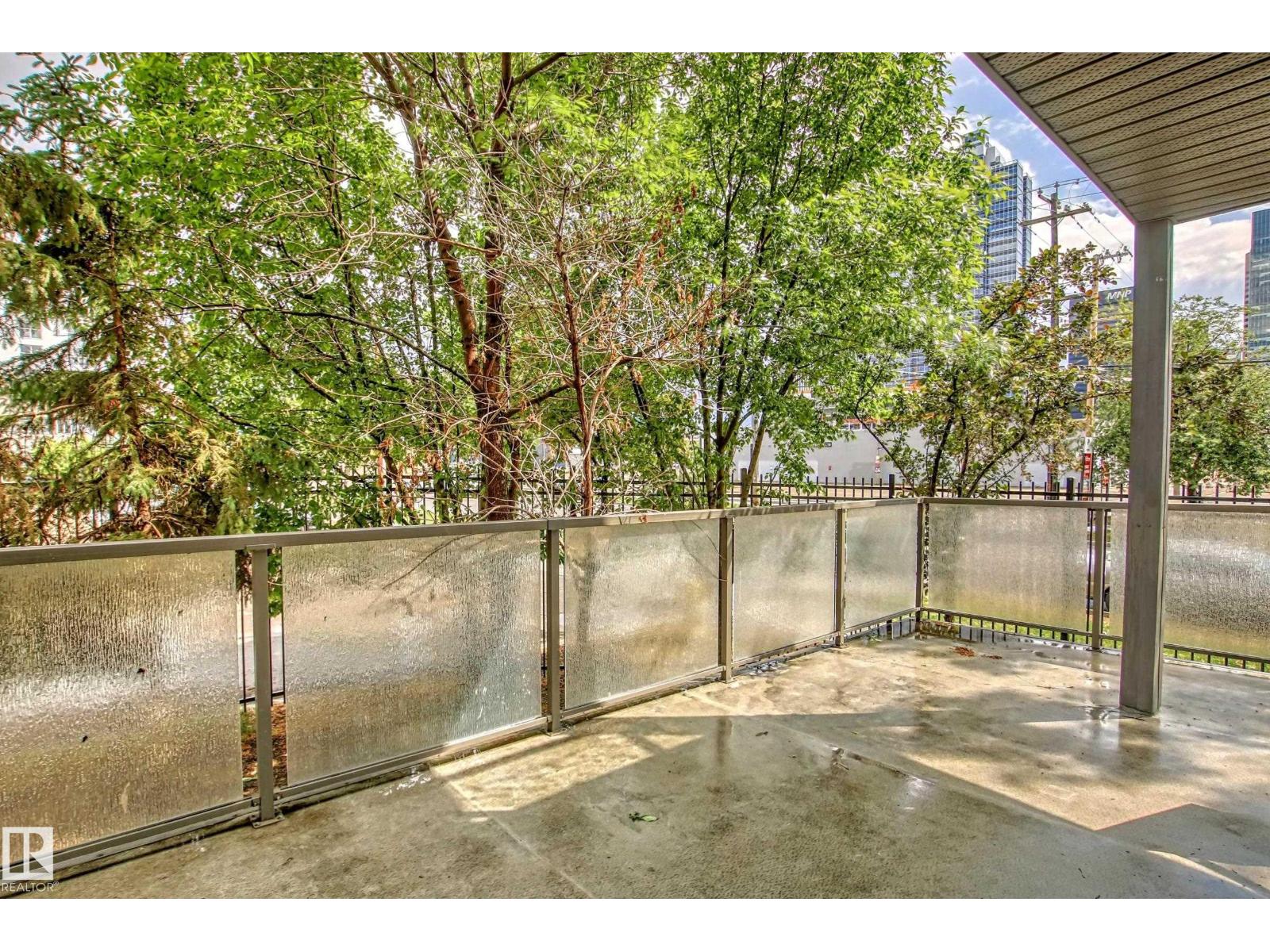 #115 10118 106 Av Nw Property Photo 28