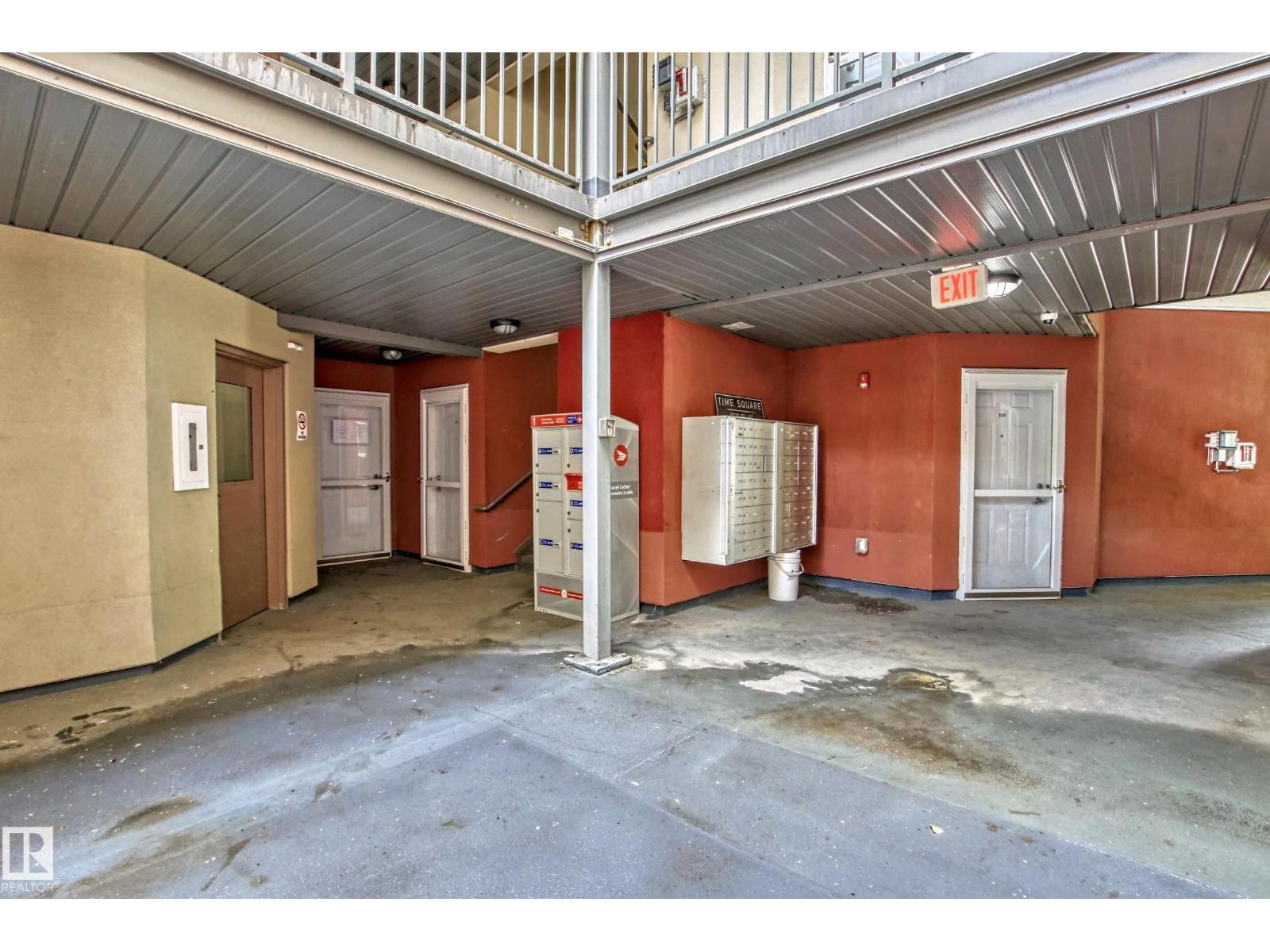 #115 10118 106 Av Nw Property Photo 31