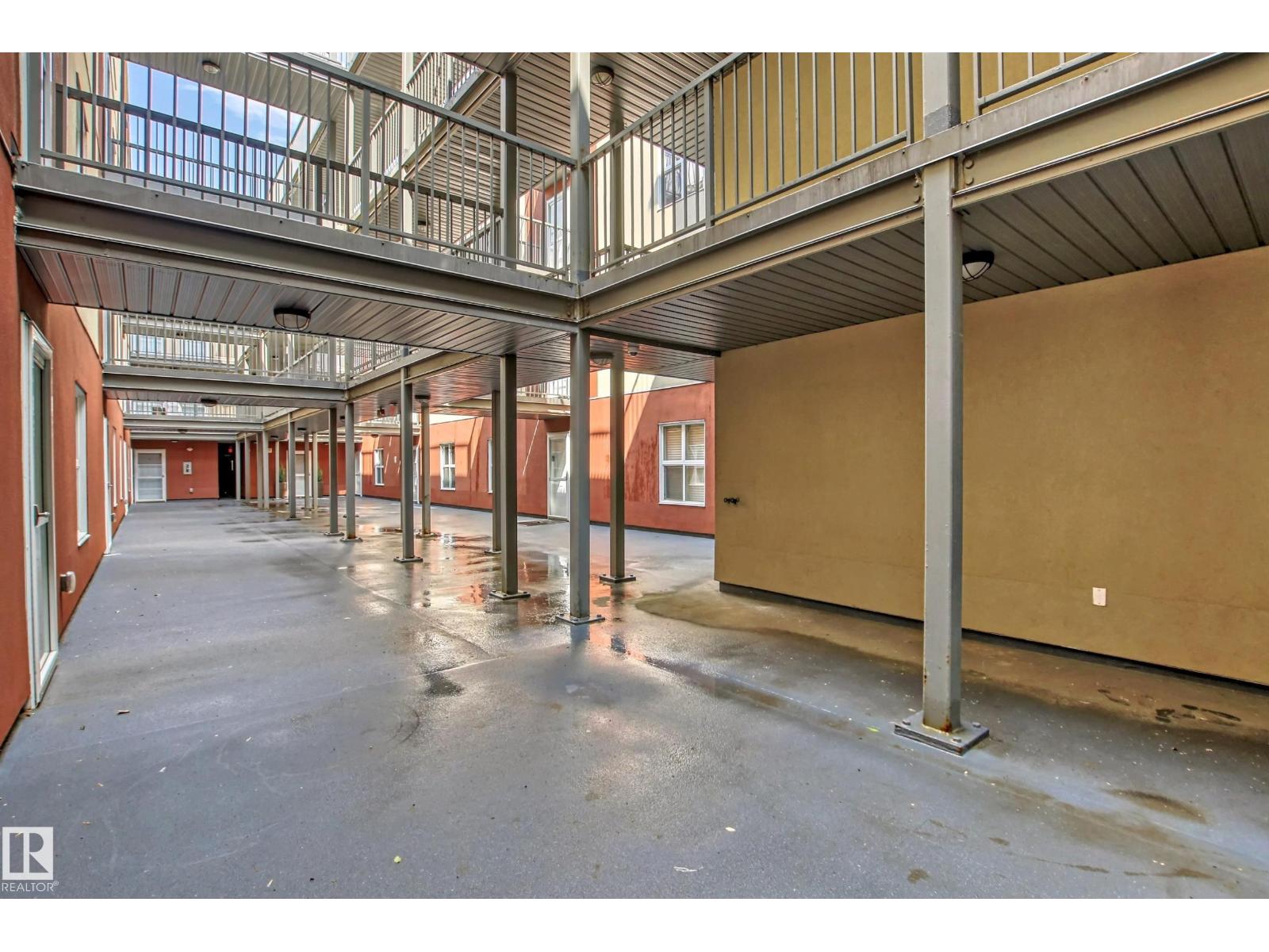 #115 10118 106 Av Nw Property Photo 32