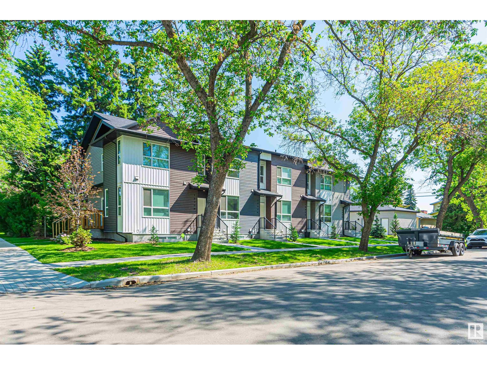 12220/22/24/26 112 AV NW Property Photo 1