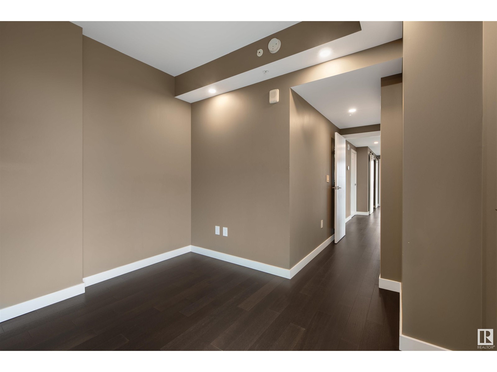#3802 10180 103 St Nw Property Photo 9