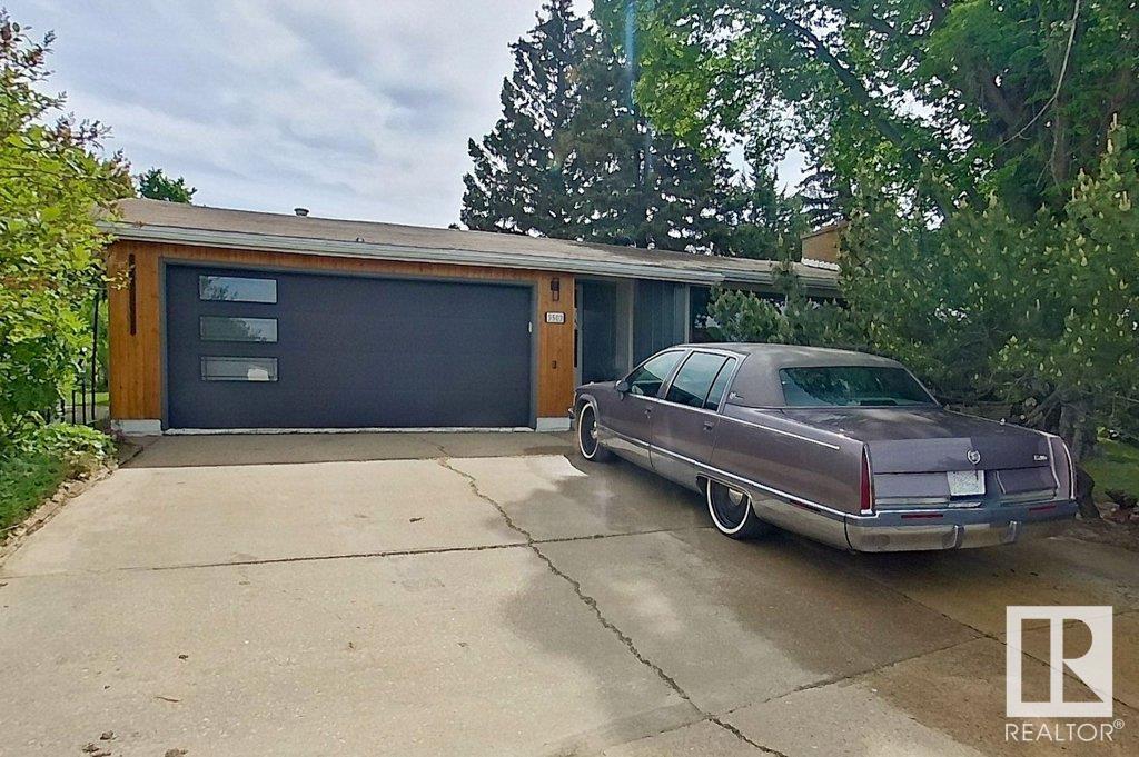 5503 54a St Property Photo 1